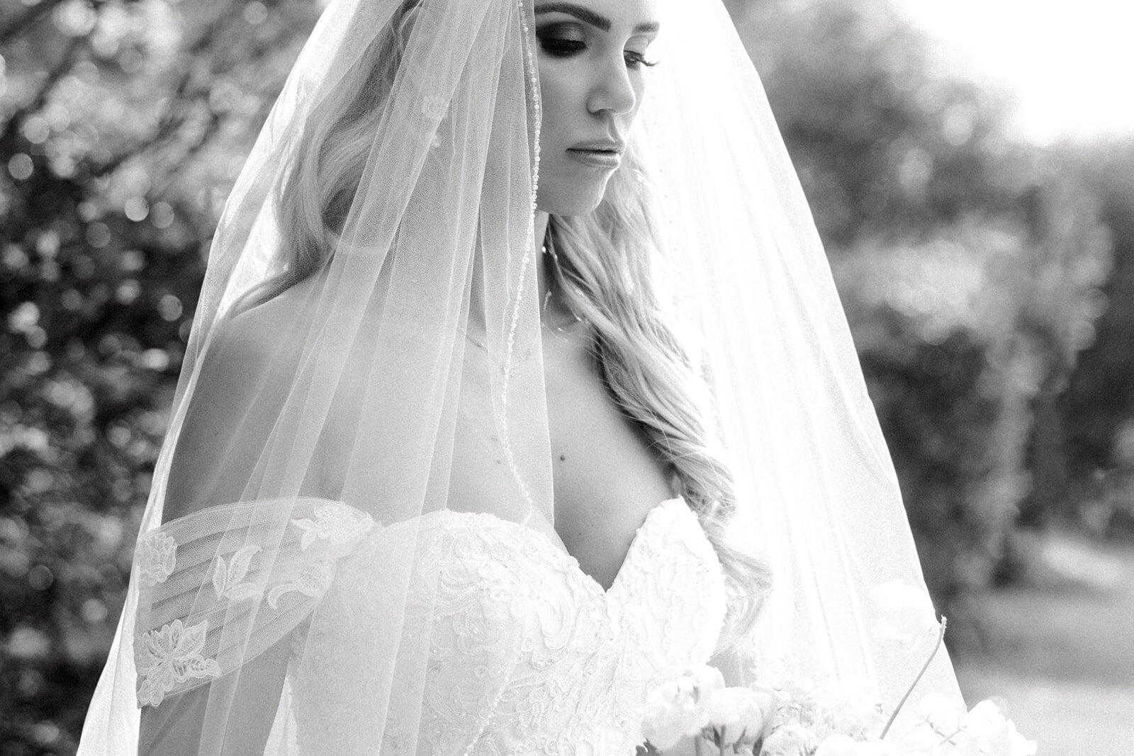 Bride’s Stunning Veil at Union Hill Wedding, California