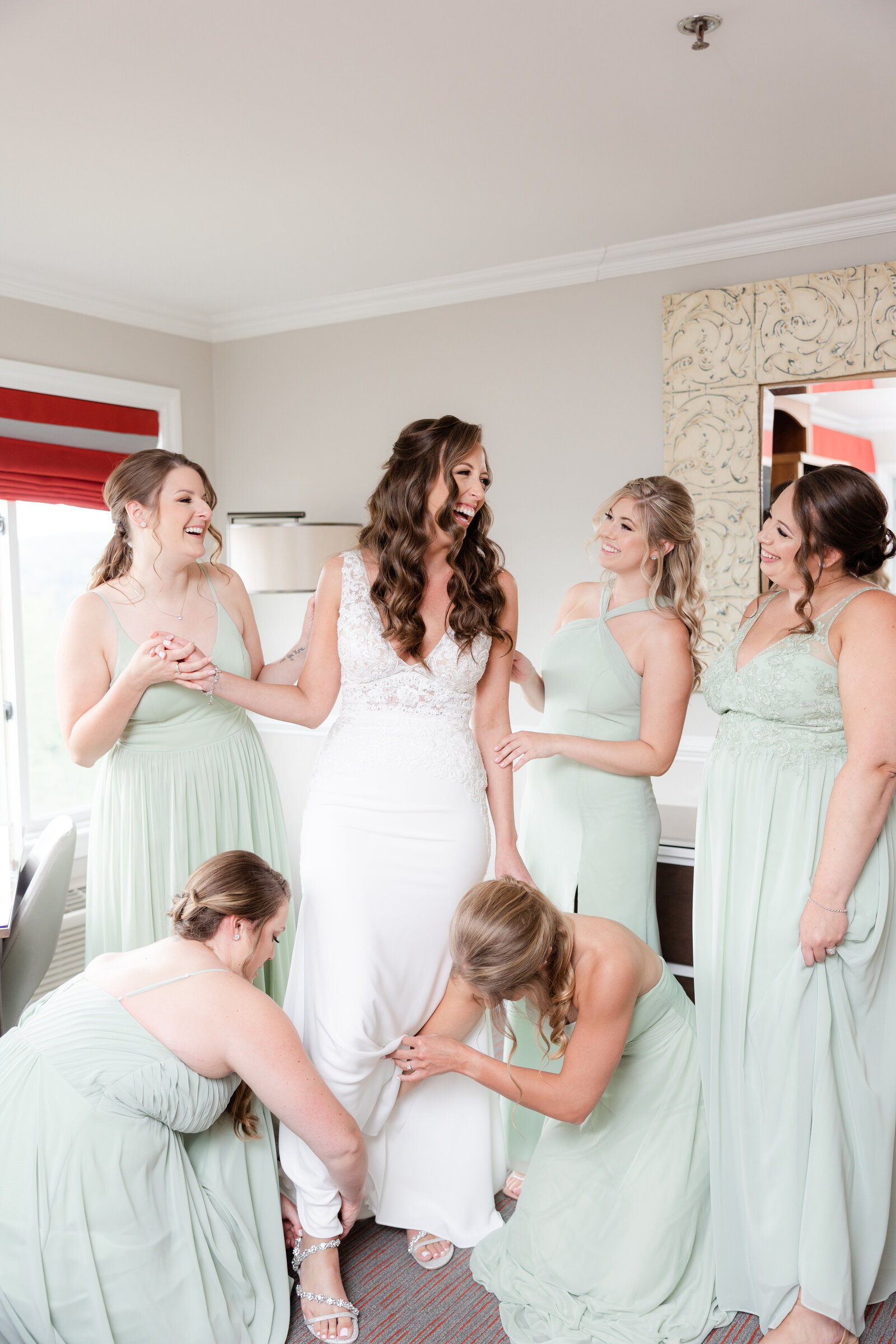 Aimee&Matt-gettingready-83