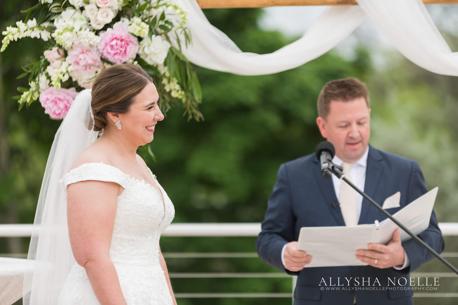 Wedding-at-River-Club-of-Mequon-600