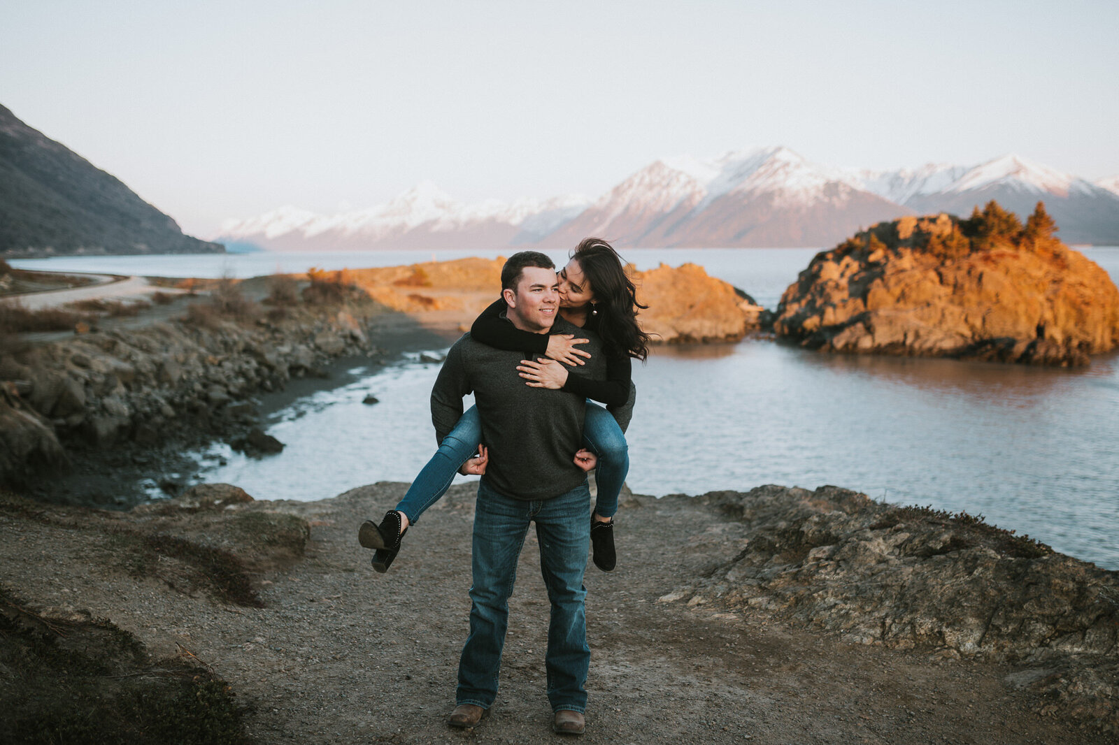 sumer-engagement-photos-in-alaska-donna-marie-photography16