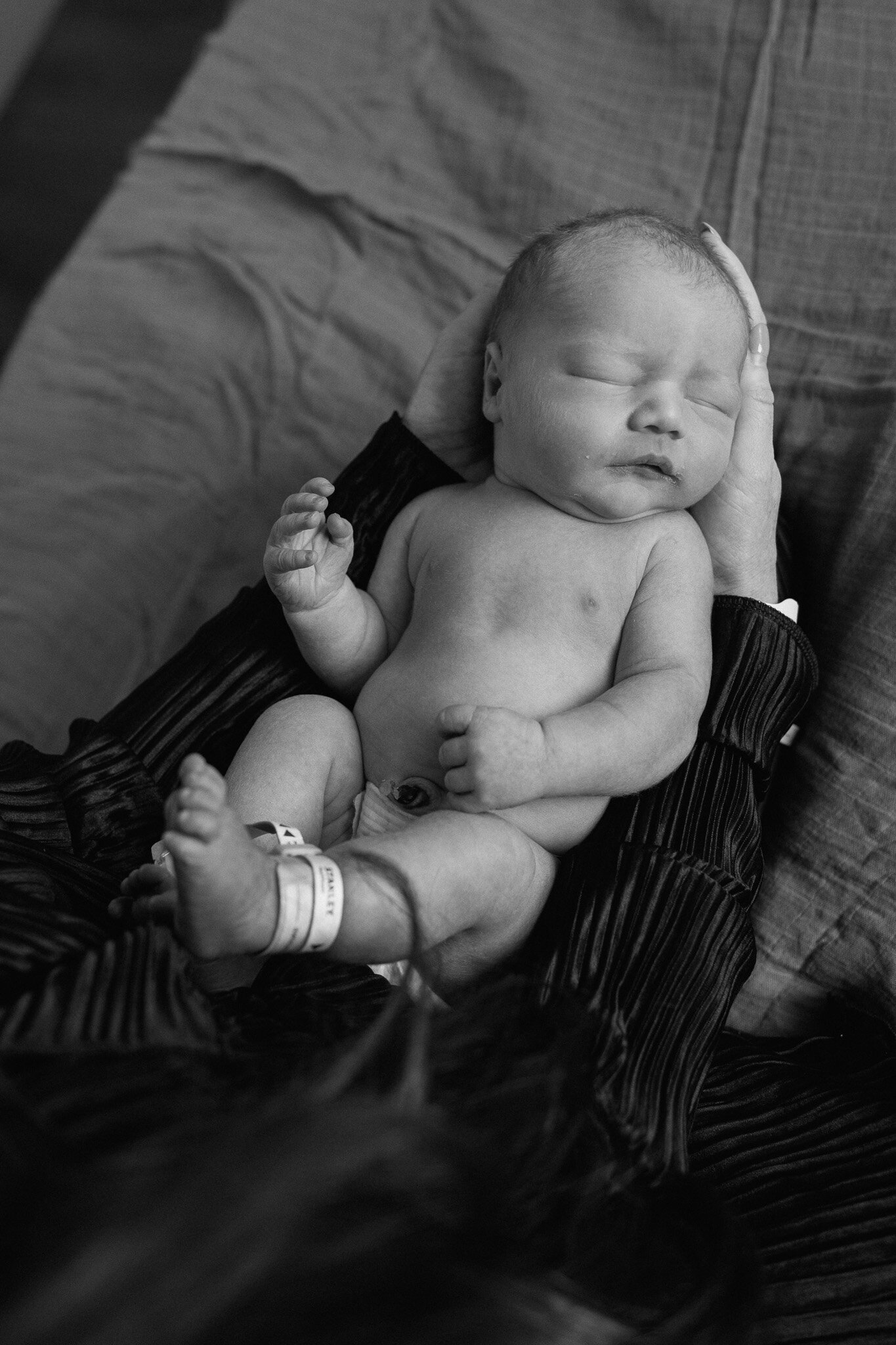fresh-48-newborn-hospital-photography (8)