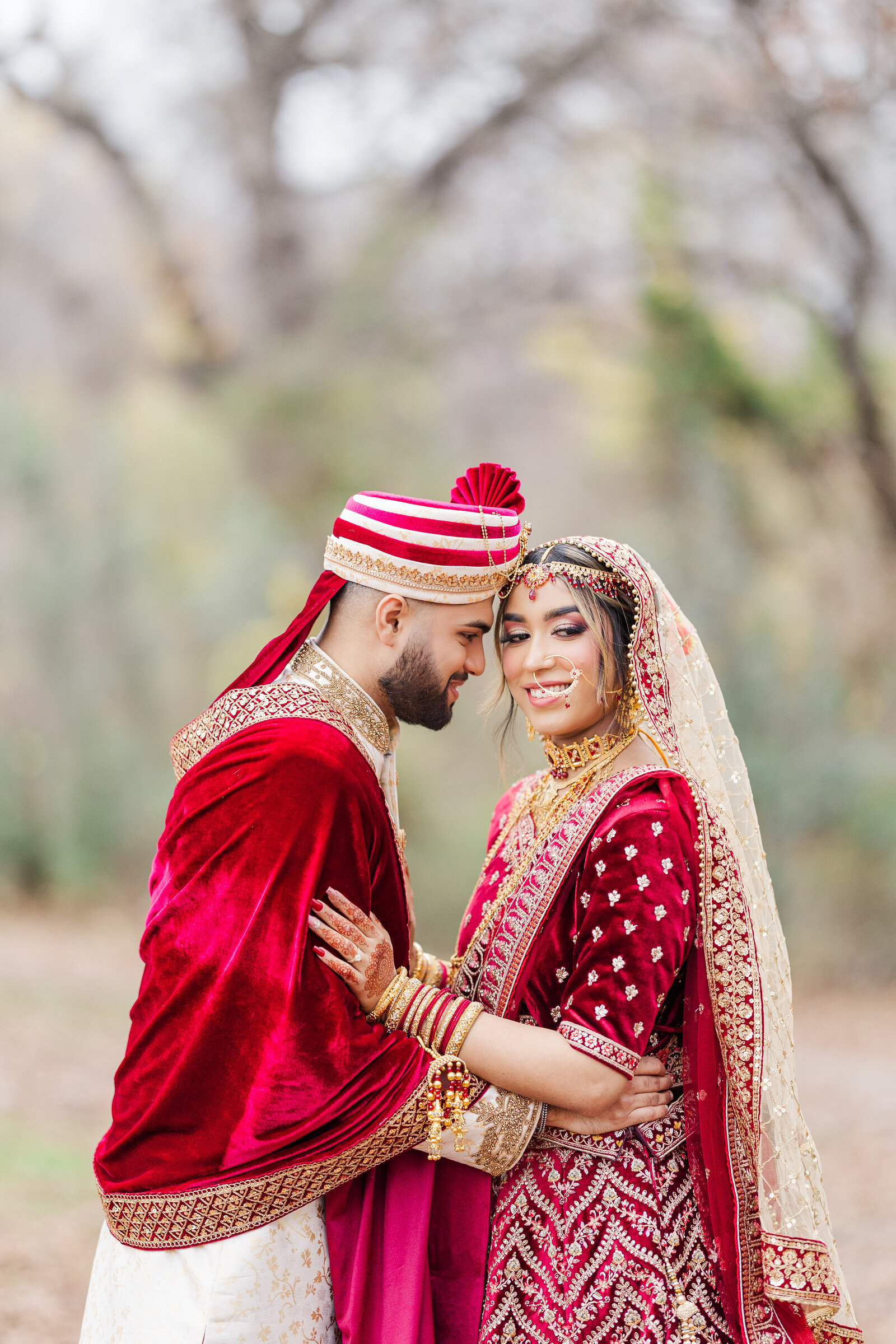 Bride-and-groom-photography-poses-ideas