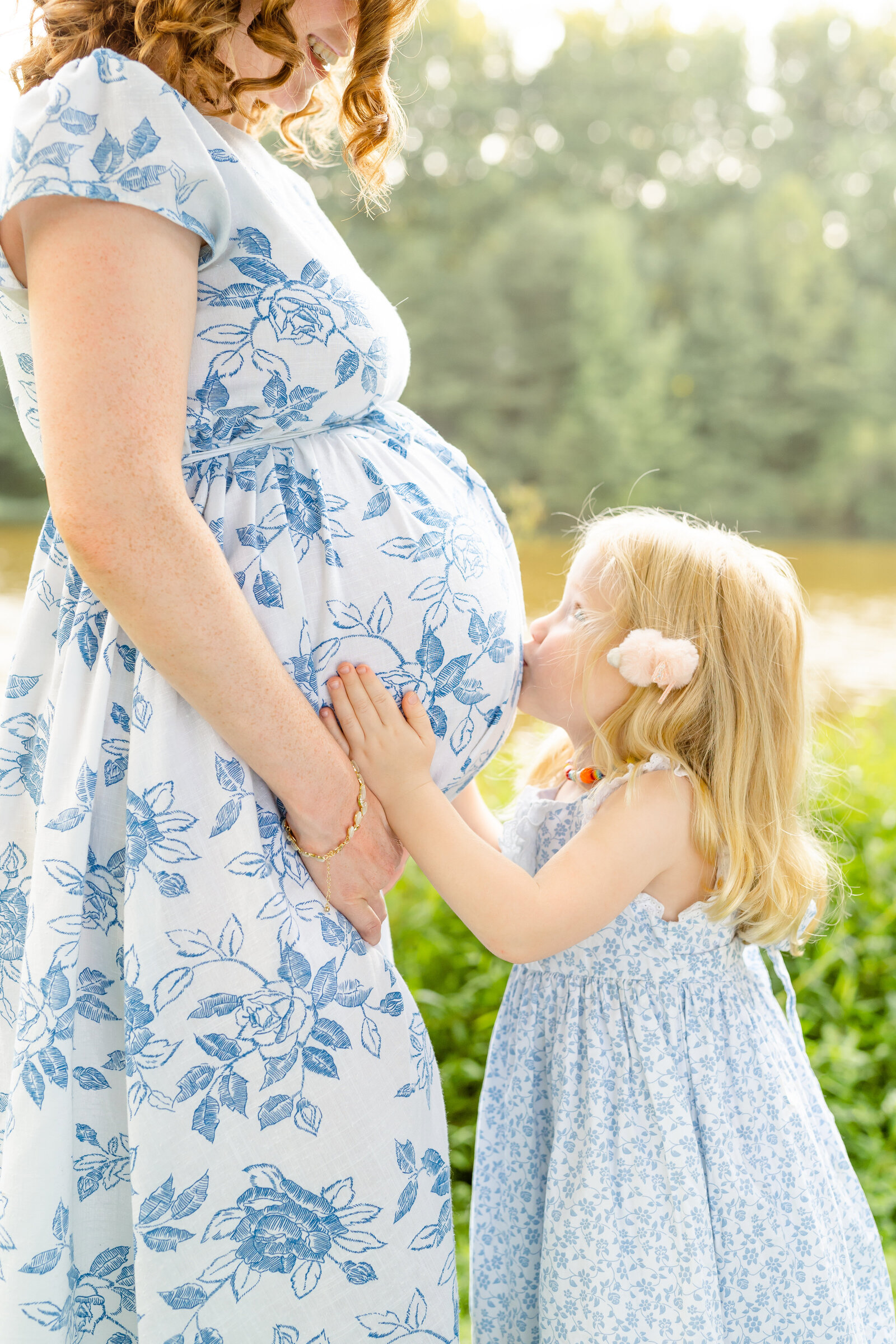 Light and Vibrant Summer Maternity Session at park  in Reston Virginia by Megan Hollada Photography - Northern Virginia Maternity Photographer