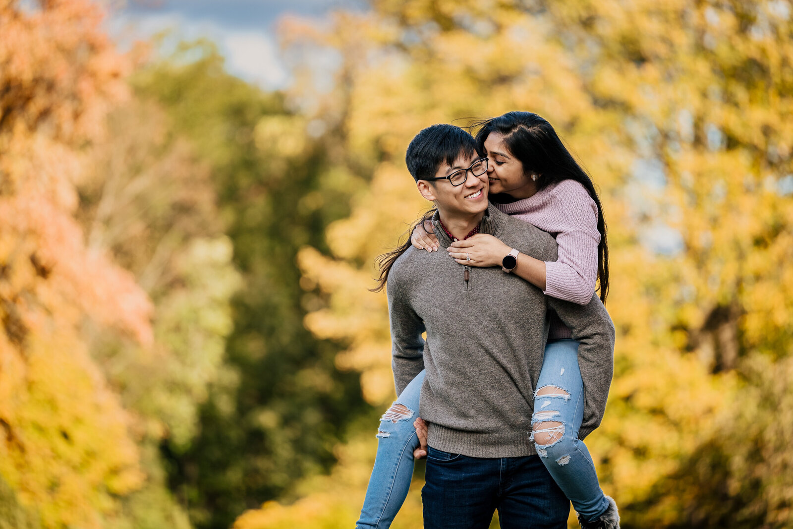 Capture the vibrant colors of fall in your NJ/NY engagement session with Ishan Fotografi.