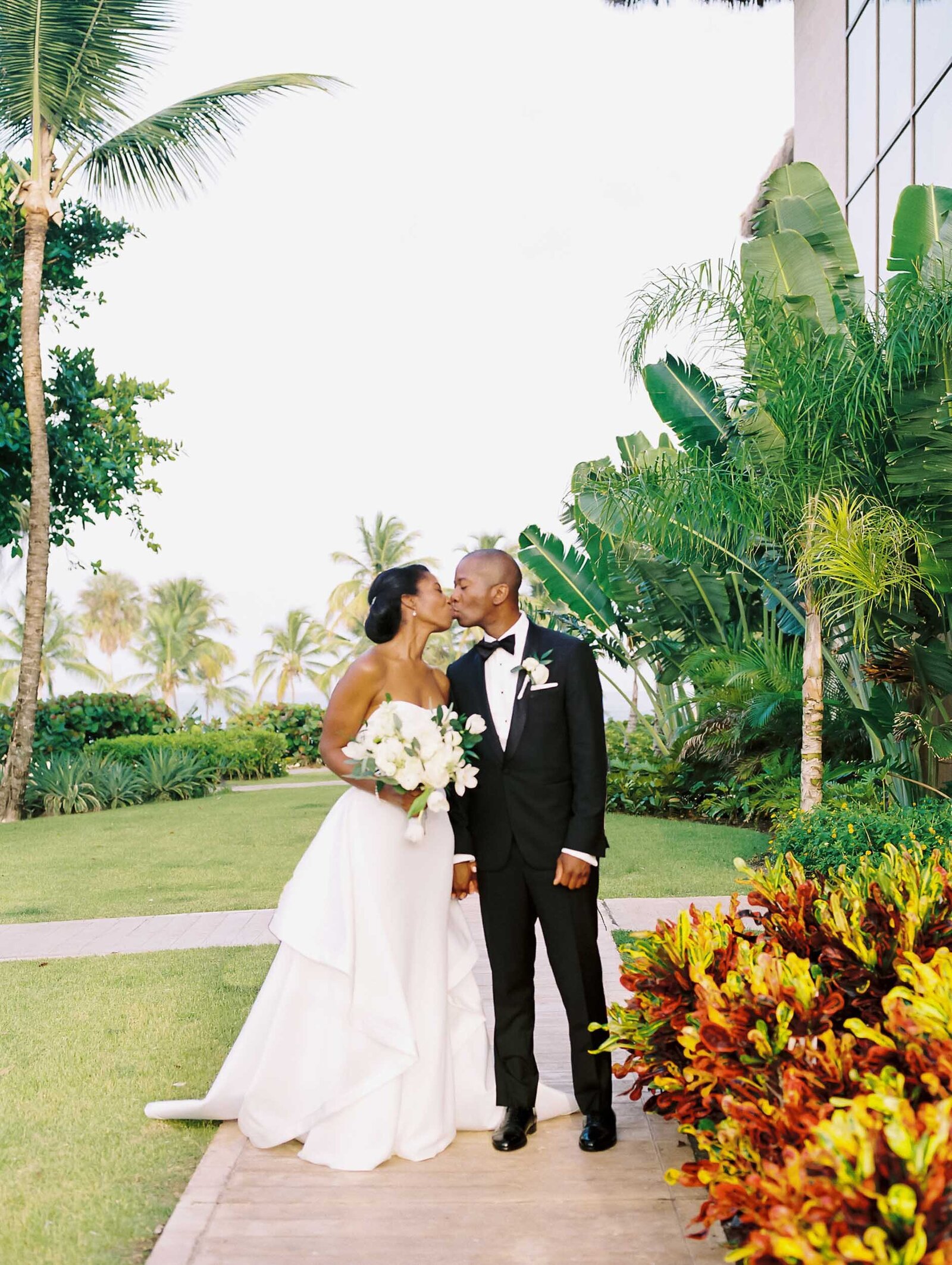 Eden-roc-cap-cana-dominican-republic-wedding-asia-pimentel-photography-j+n-25