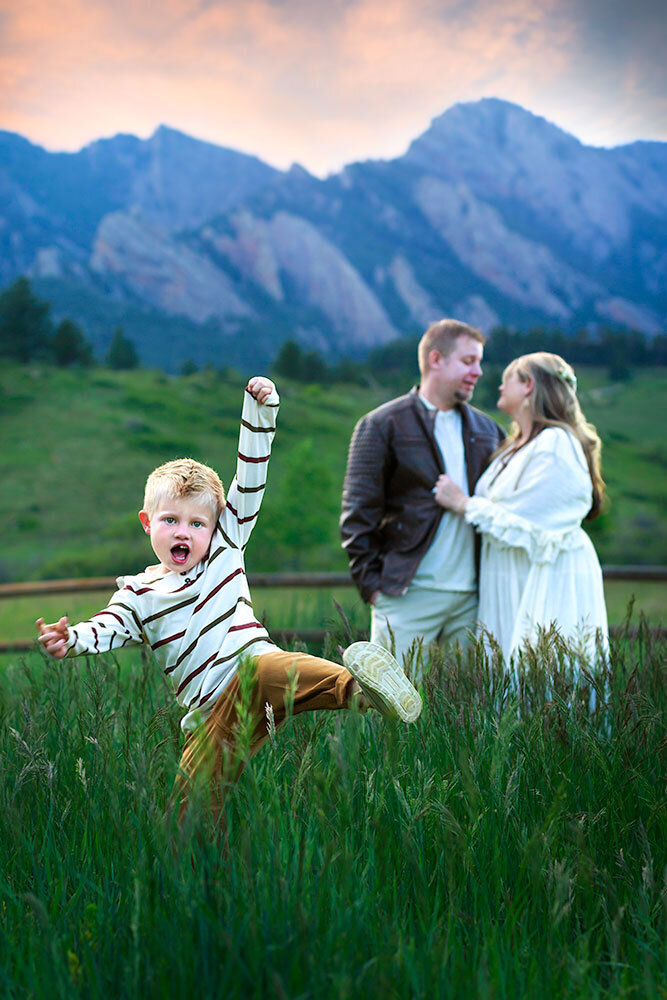 authenthic-funny-genuine-life-with-boys-family-personality-fun-mountain-married-couple-blond-boy-karate