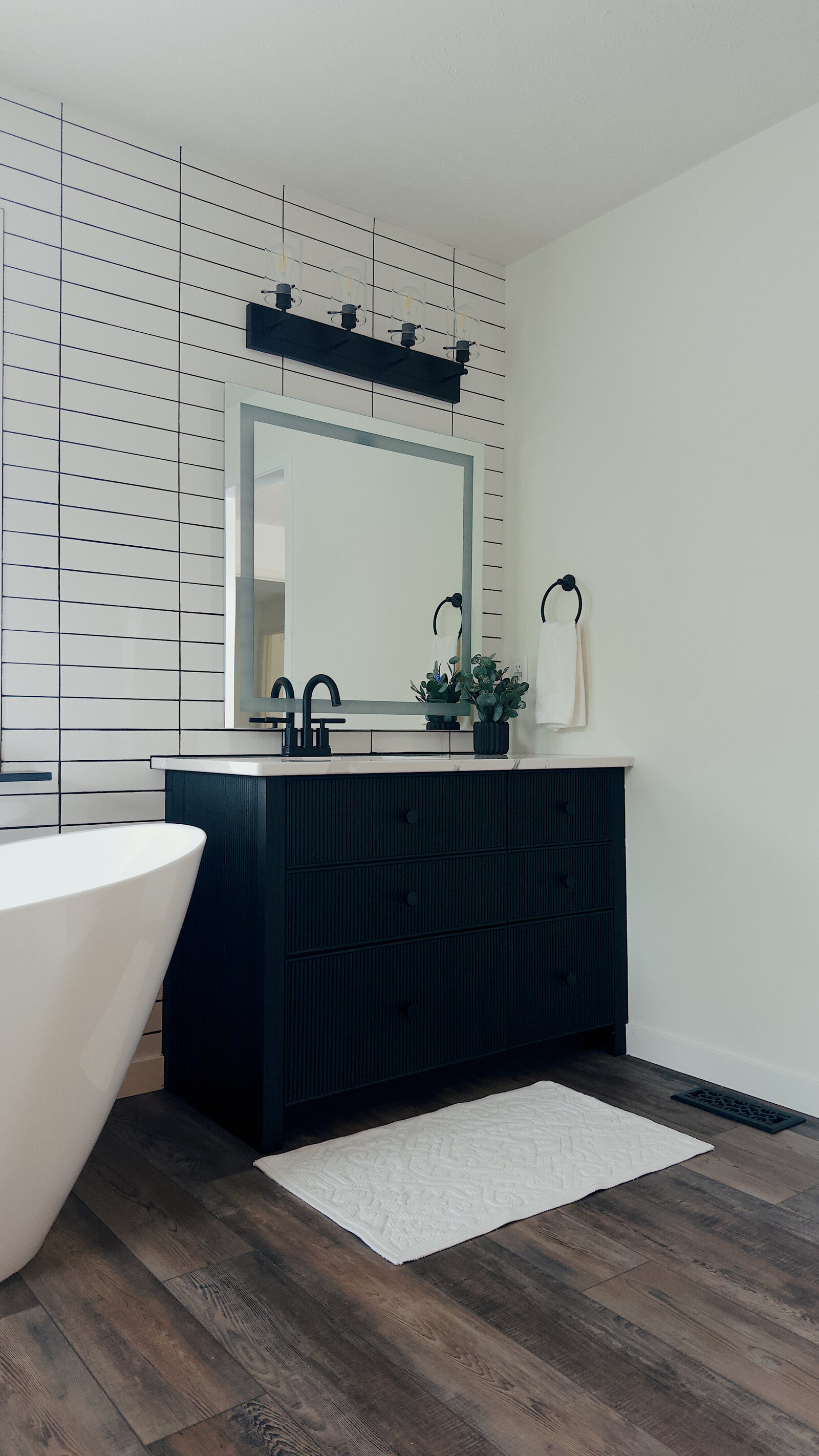 beaded-black-stain-vanities-15