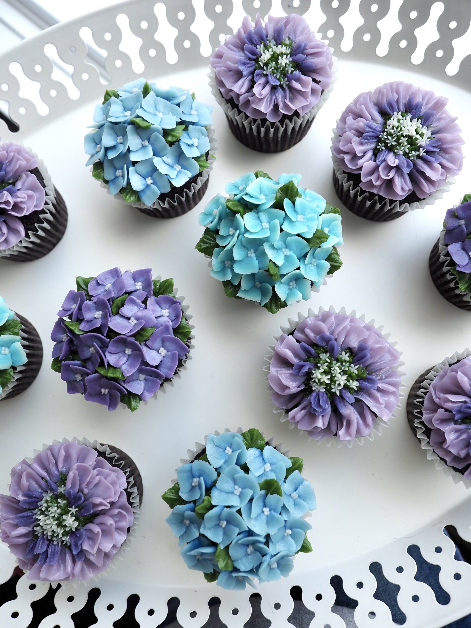 Floral buttercream cucpakes