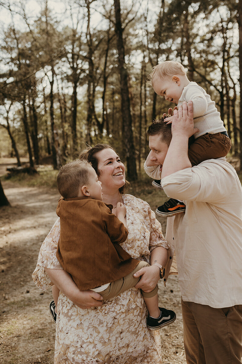 BlinkendBeeld+gezinsshoot+gezinsfotografie+fotograafbrabant+fotograafgelderland+fotograafnijmegen-39