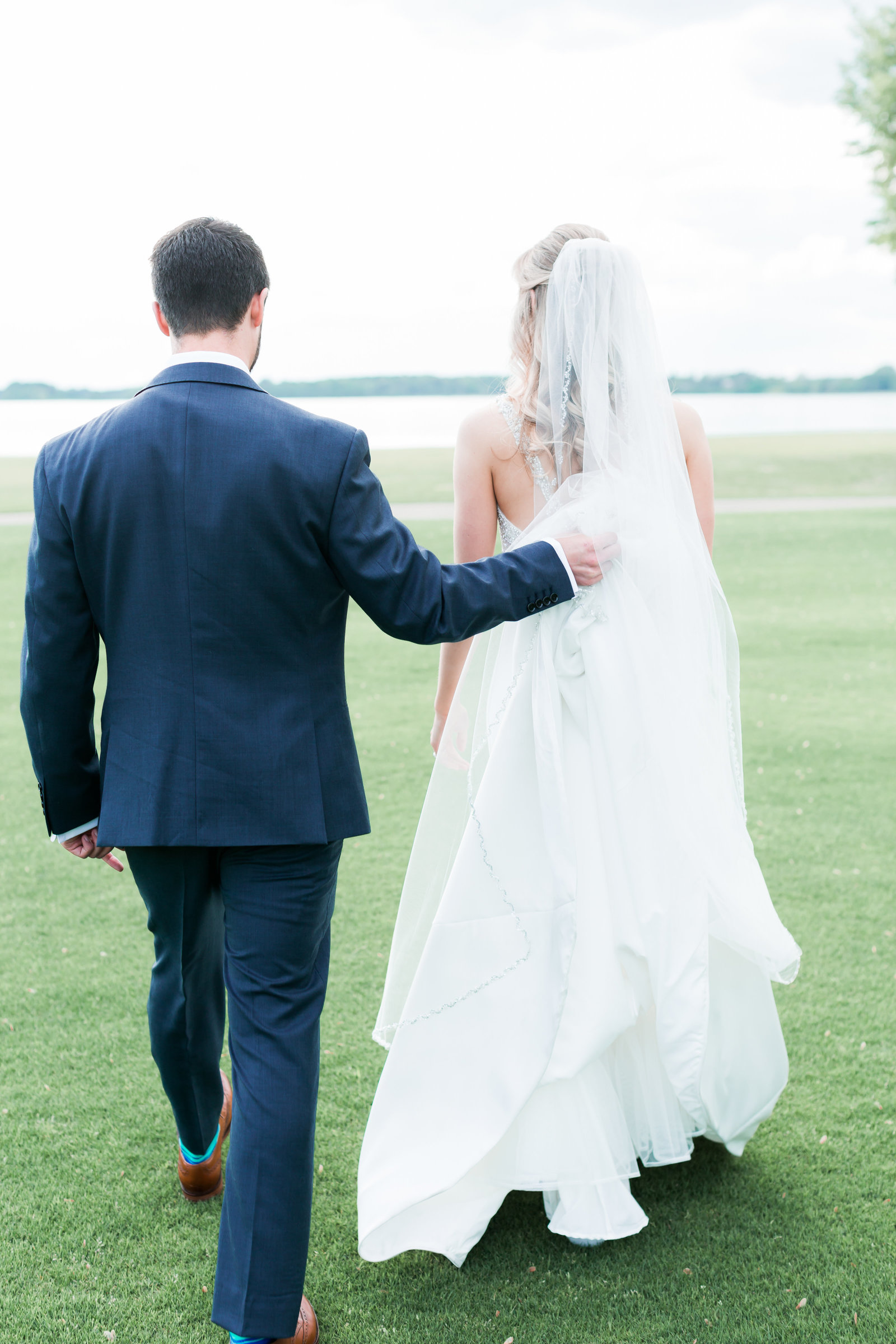 Two Rivers Country Club Classic Spring Wedding by Elizabeth Friske Photography-13