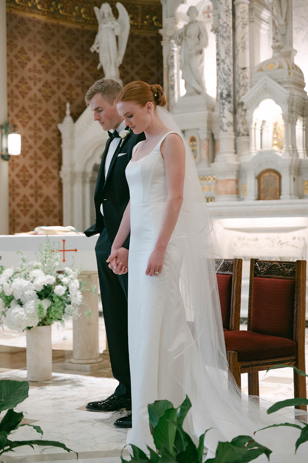 Formal-Cathedral-Modern-Wedding61