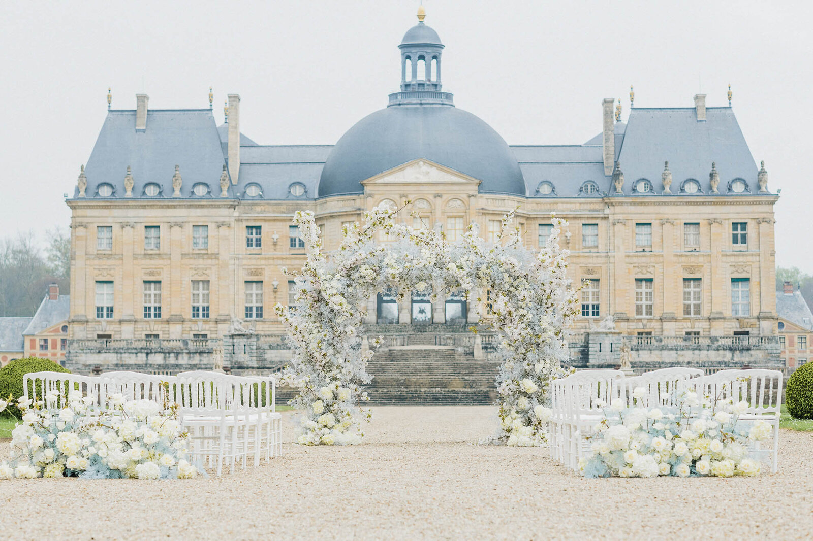 CapucineAtelierFloral_FloralDesigner_Vaux-le-Vicomte_Wedding_Shooting_02