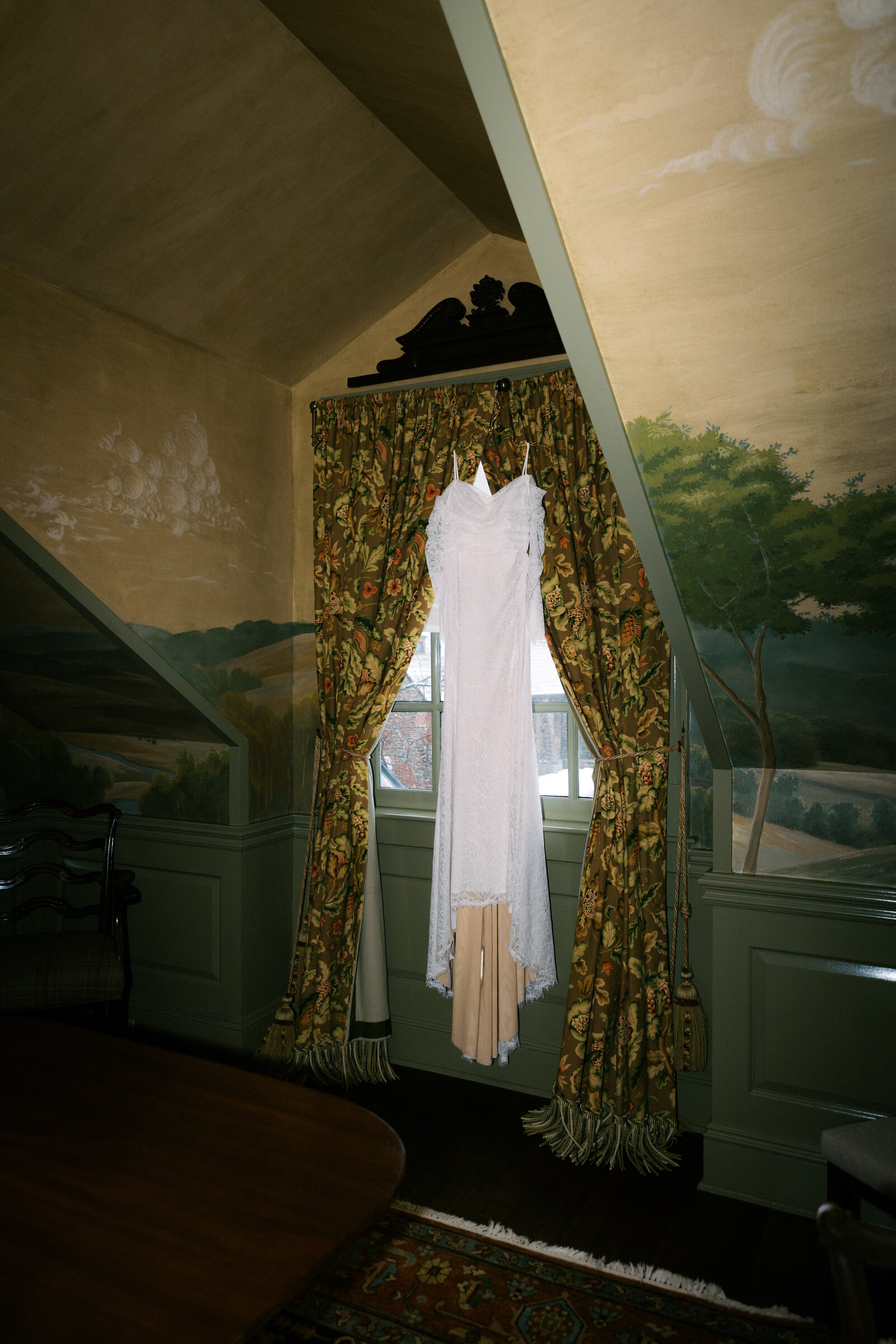 woodstock-inn-wedding-dress
