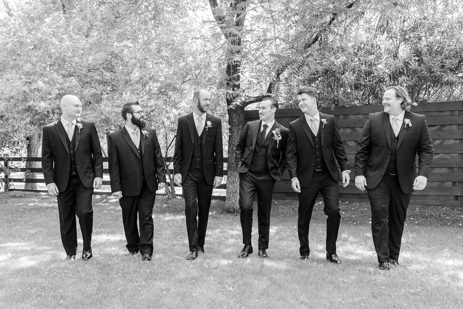 Phoenix-Wedding-Photographer-and-Videographer-Venue-at-the-Grove-PayWed-1155