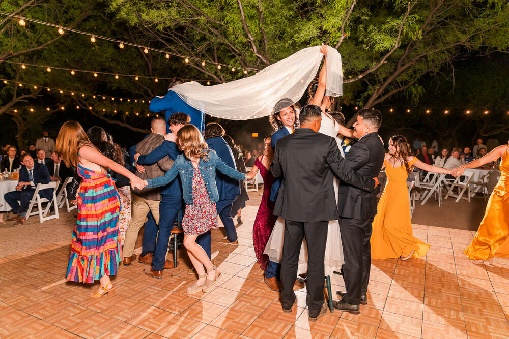 outdoor-wedding-Tucson-marigold-Christy-Hunter-Photography_037