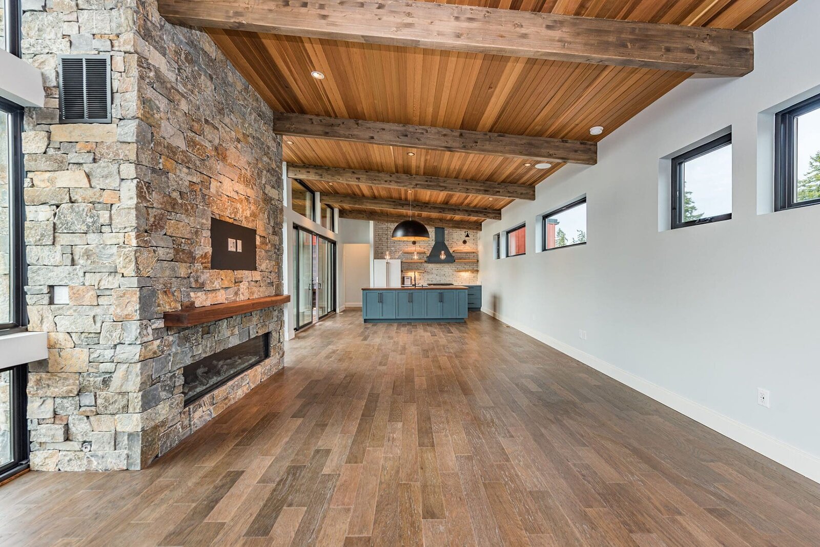 Livingston-Custom-Homes-Kelowna-Custom-Build-Denton-Moss-Main-Living