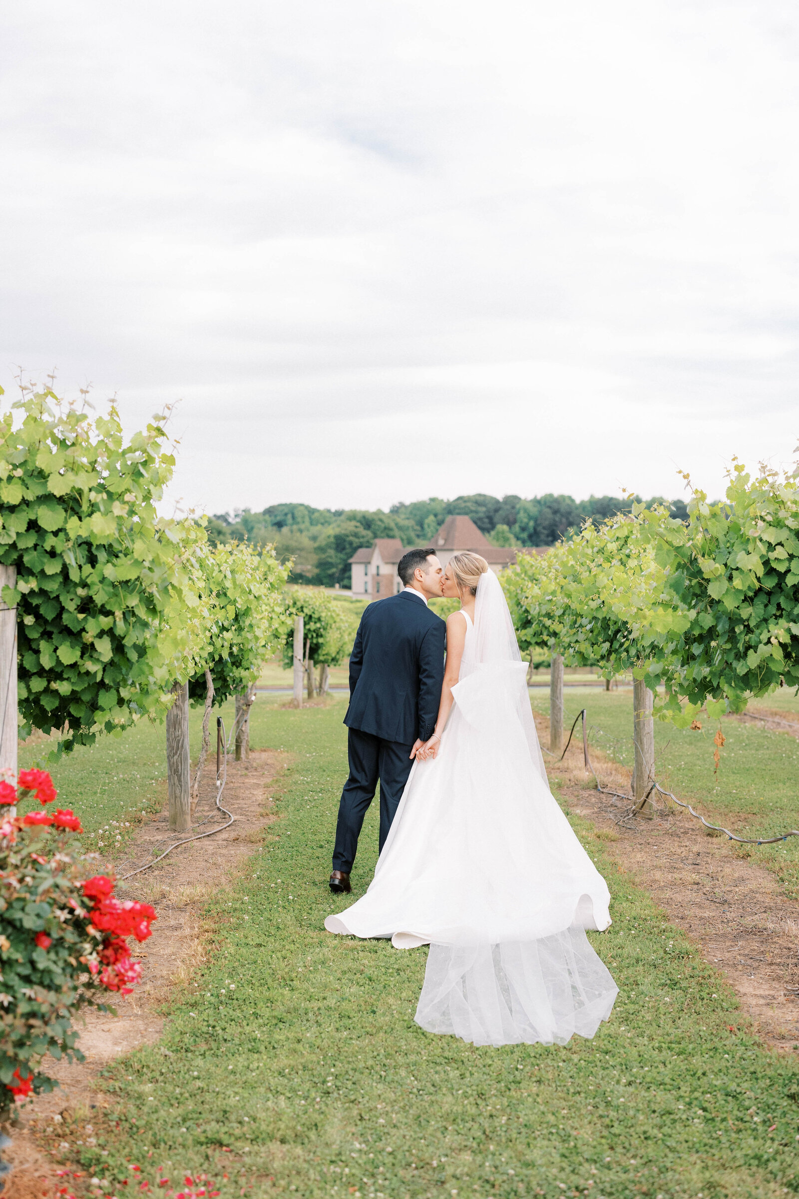 Ashley Spangler Photography International Charleston Destination Fine Art Luxury Wedding Engagement Photographer Light Airy Film Artful Images Imagery Award Winning Photographer Photos6