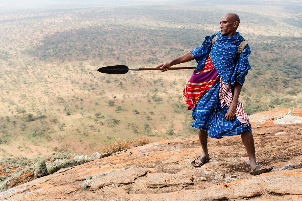 cameron-zegers-travel-photographer-tanzania-maasai-warrior-portrait