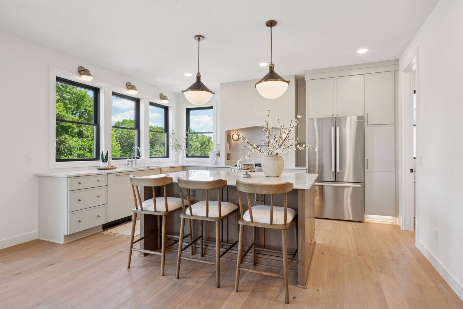 4404 West 58th Street - Kitchen Island Showcase