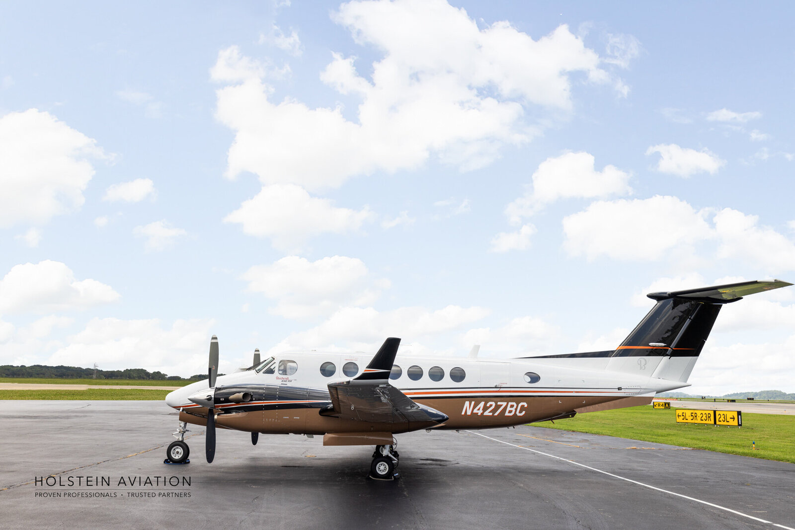 KingAir350 N427BC Watermark-34