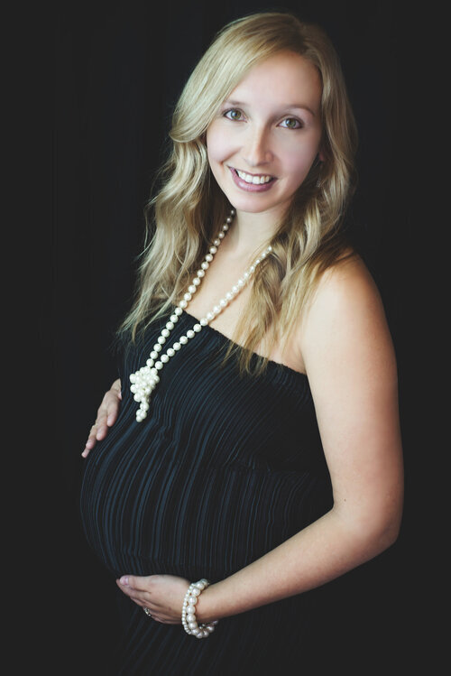 Pregnant woman photo studio portrait in Kennebunk Maine
