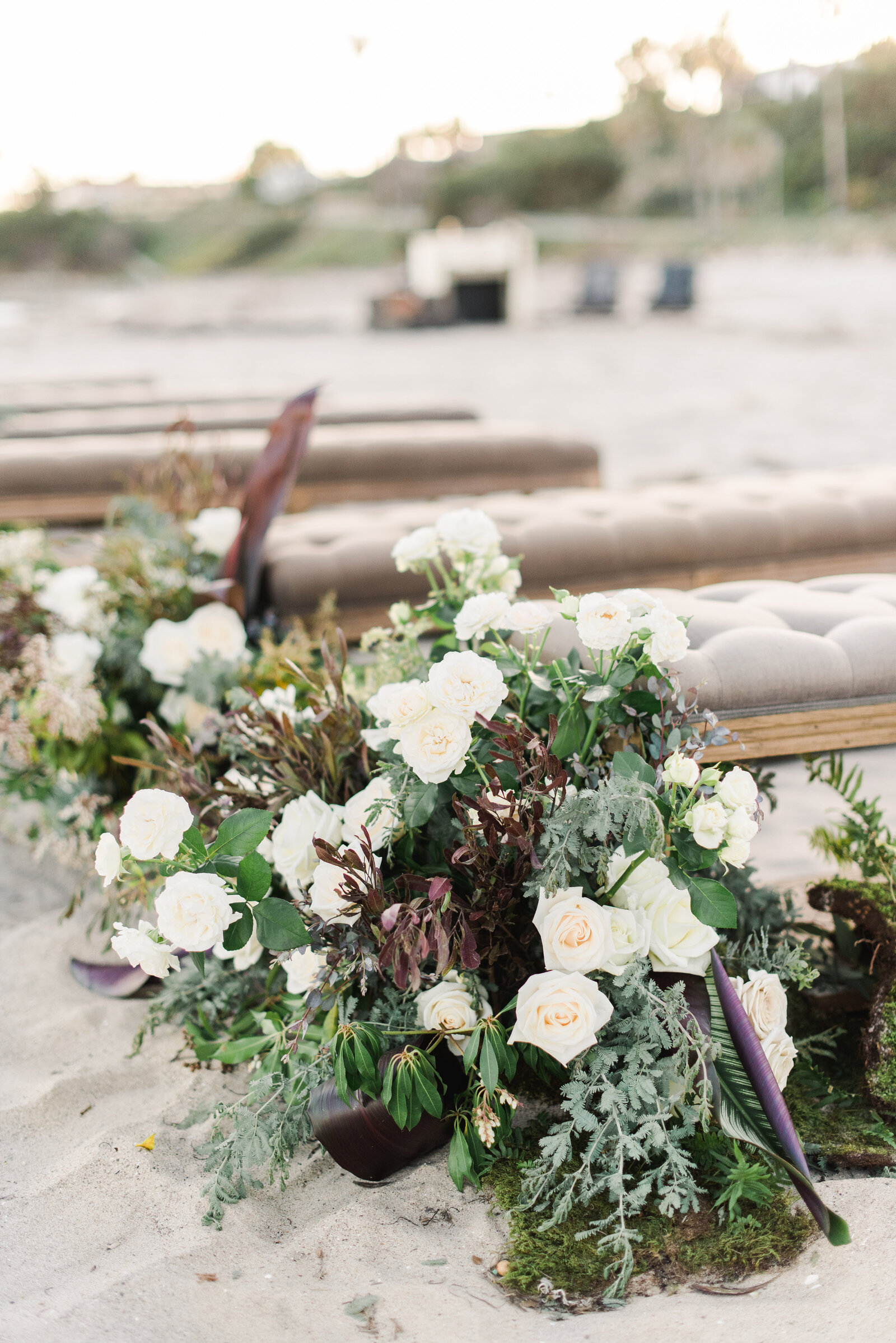 Precious-and-blooming-floral-design-kellye-clifford-Destination I do -Editorial-40