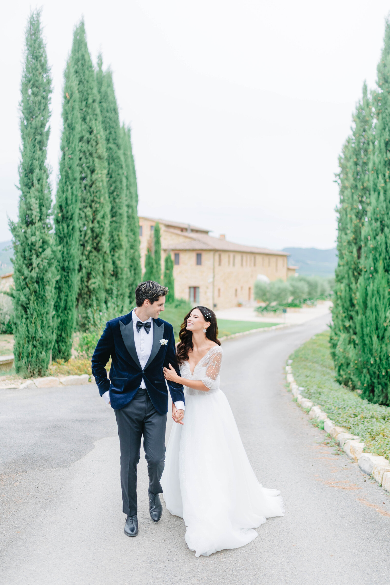 MorganeBallPhotography-Wedding-Tuscany-TheClubHouse-LovelyInstants-03-WeddingCeremony-couple-lq-13-3797