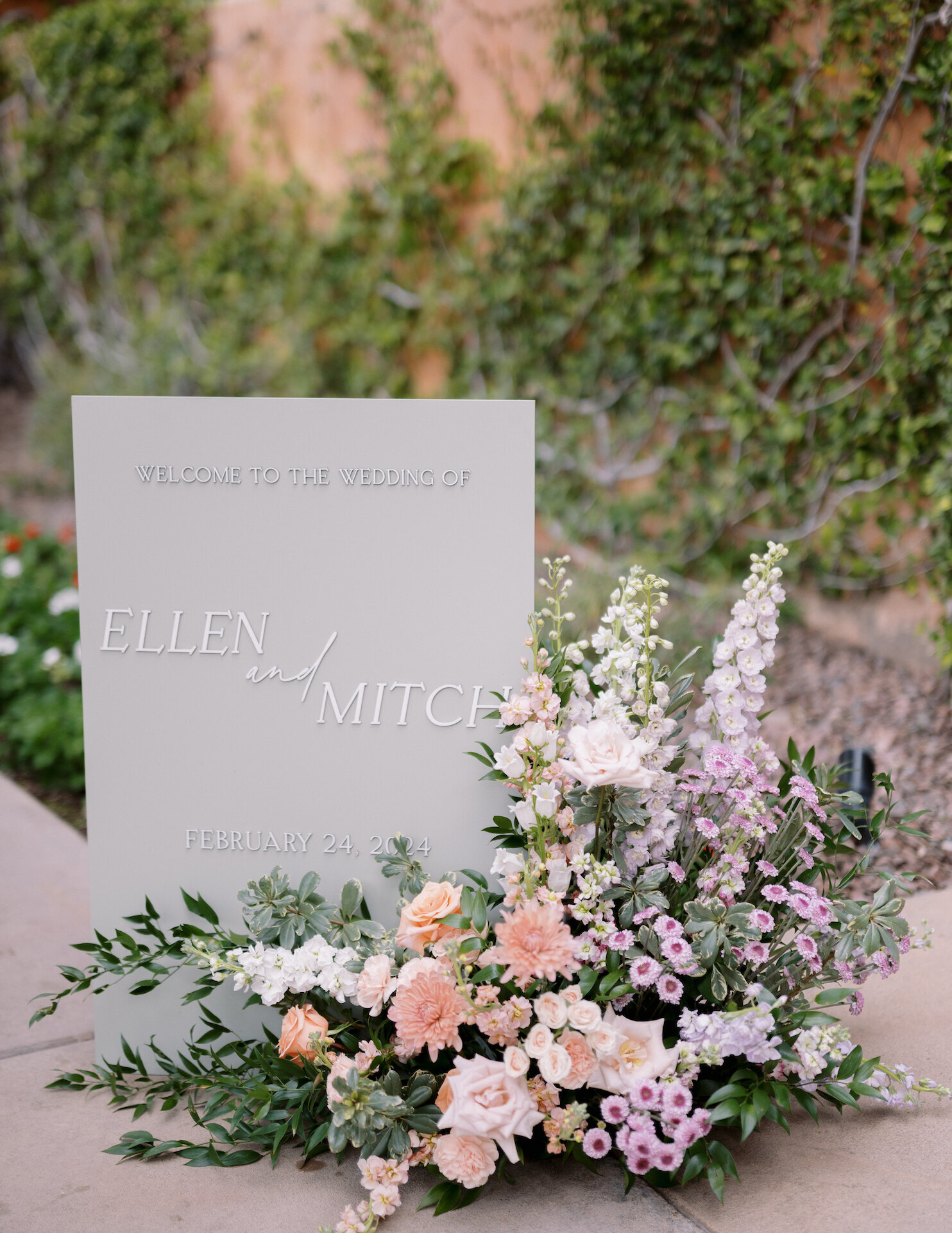florists-in-phoenix-gray-welcome-sign-ground-flowers-florists-in-phoenix