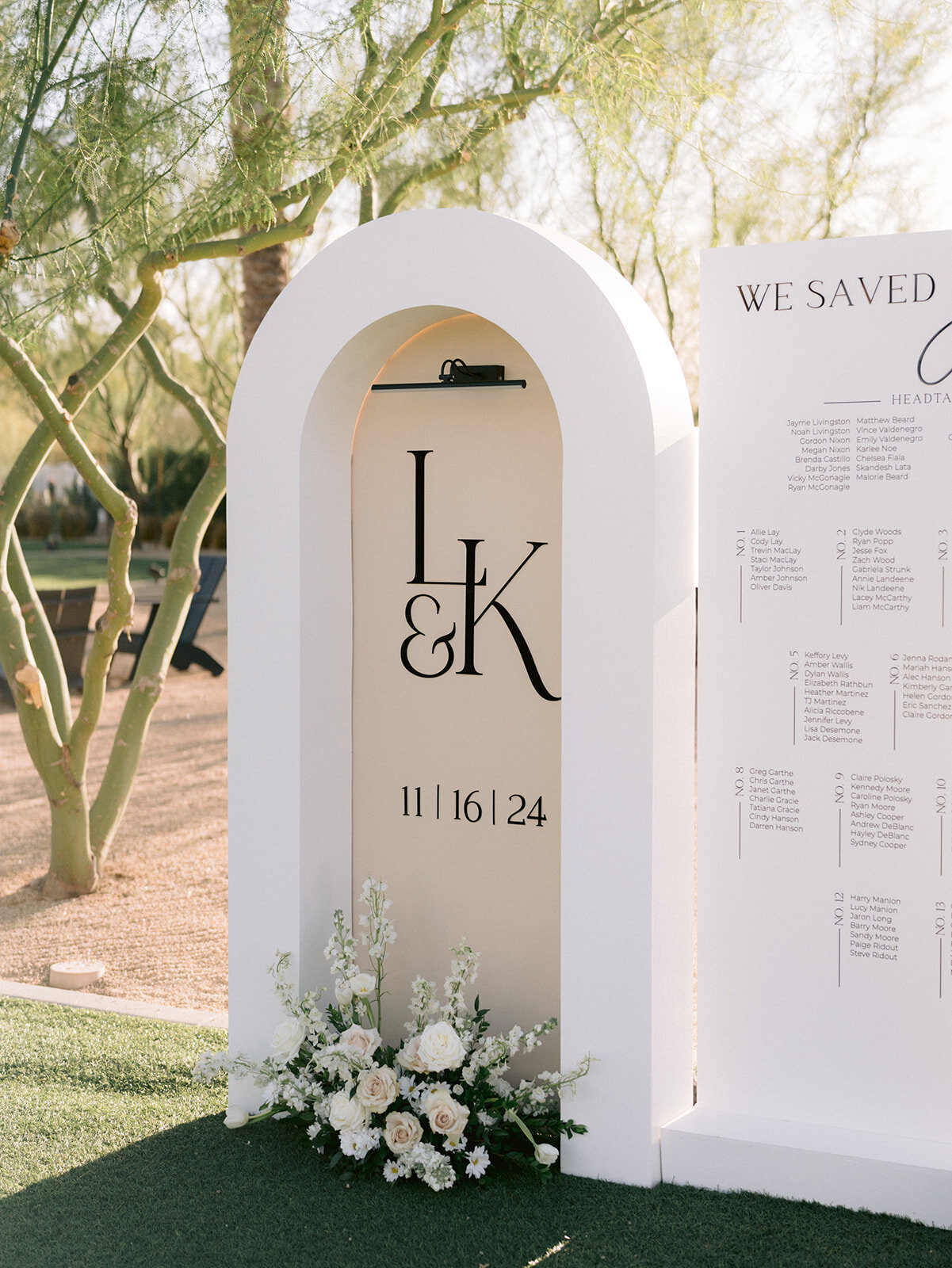 wedding-florist-phoenix-neutral-colors-custom-escort-reception-board