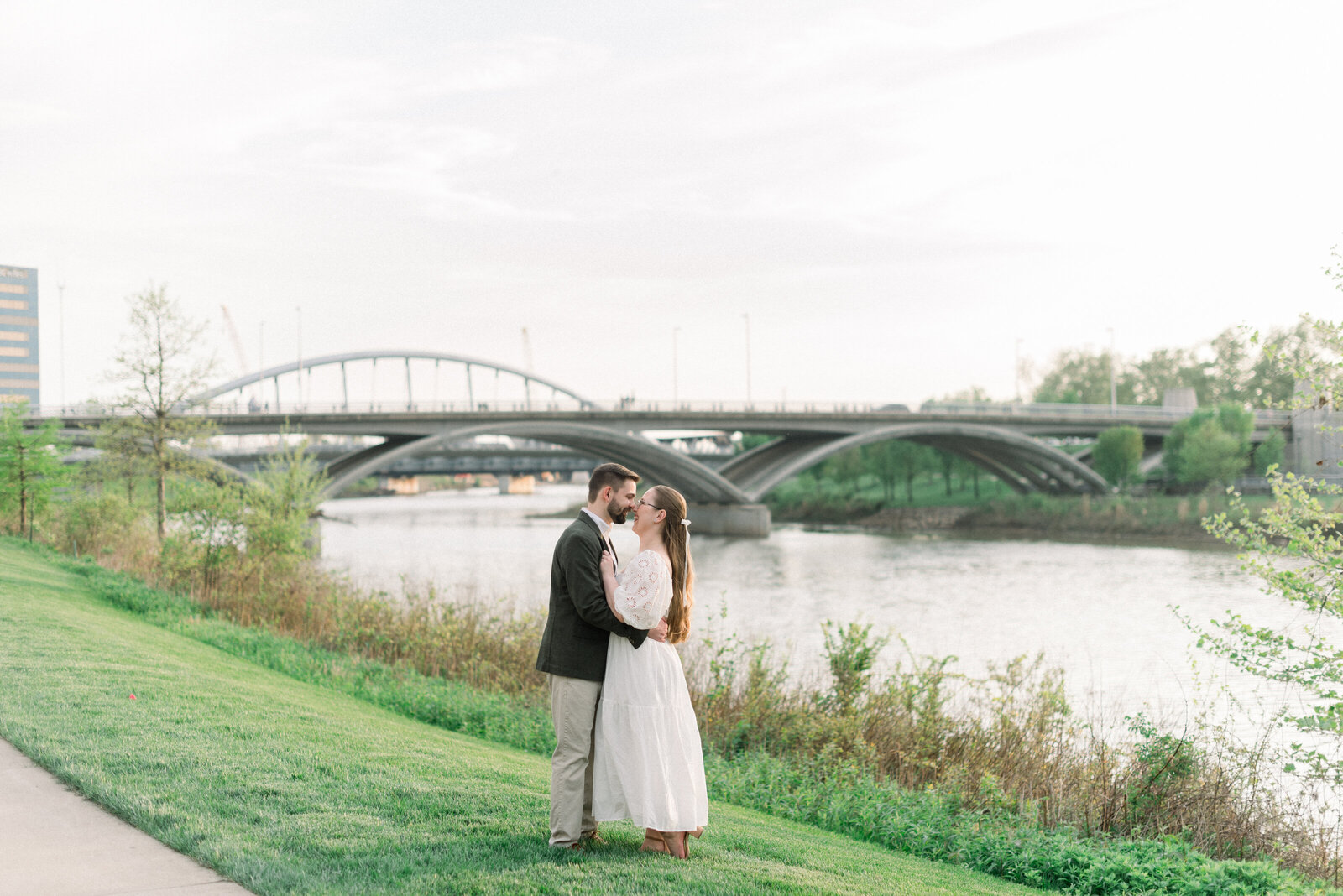 cassie-nichole-photography-dayton-wedding-photographer-elisabeth-jacob-engagement-session-sneak-peeks-14