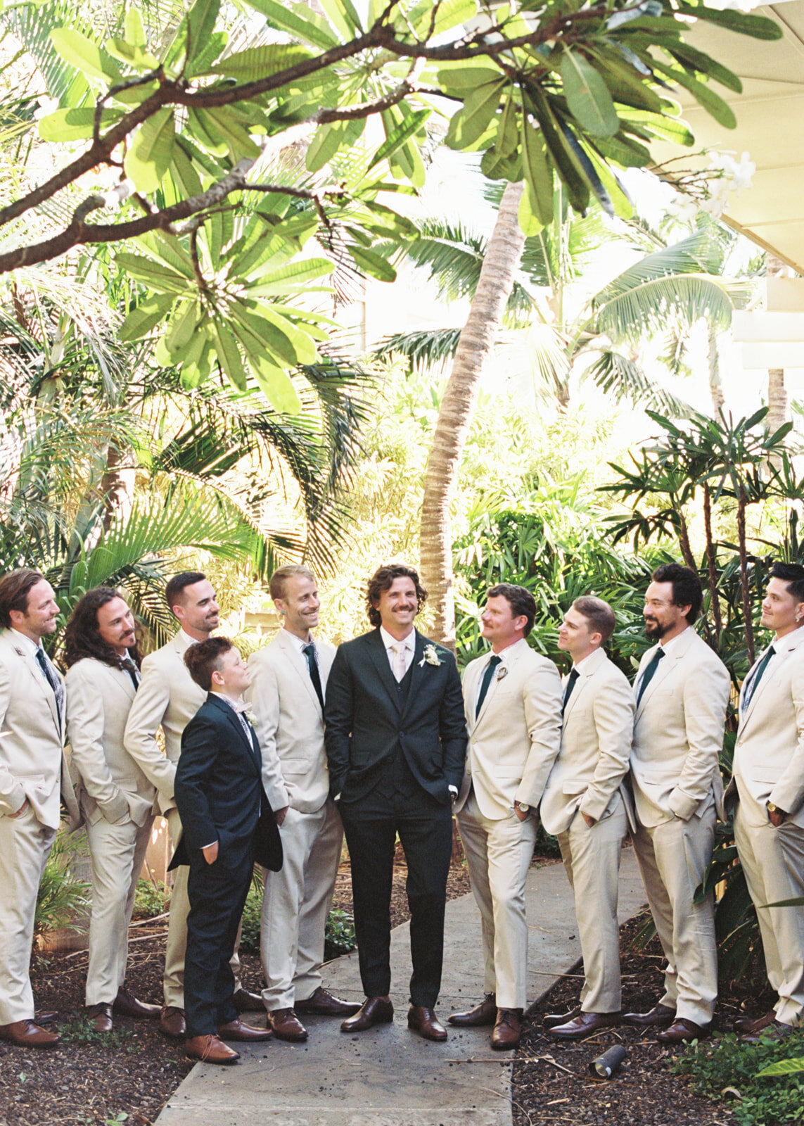 9.12-Sydney-John-Sugar-Beach-Maui-Wedding-455