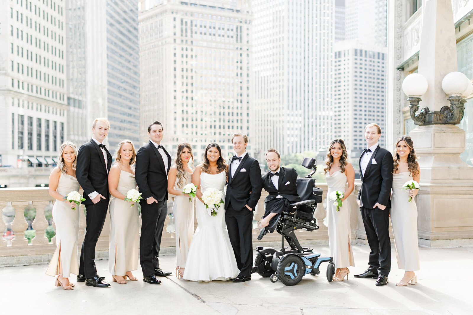 23_wedding_party_standing_chicago_illinois