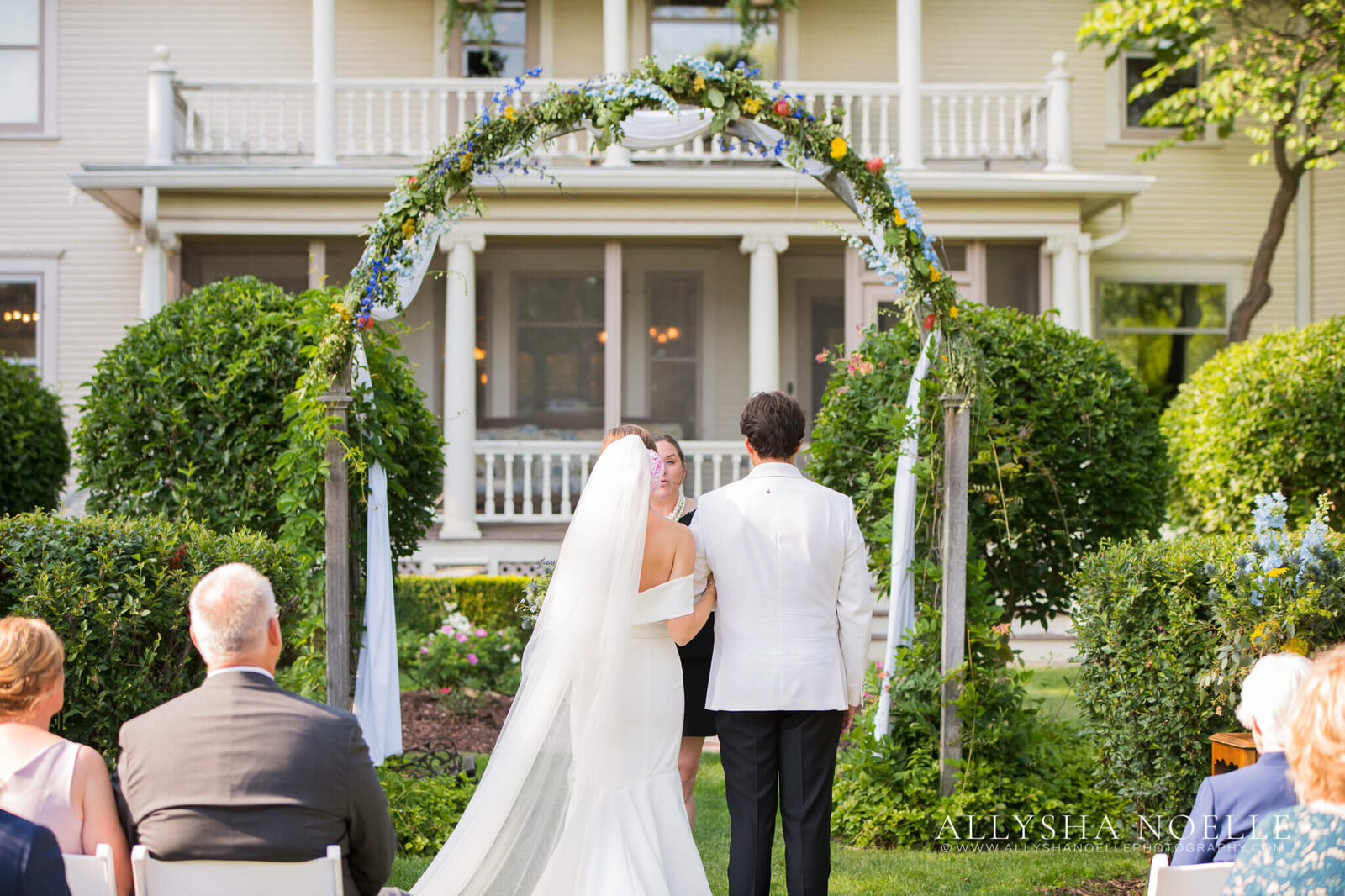 Wedding-at-Halverson-House-0816