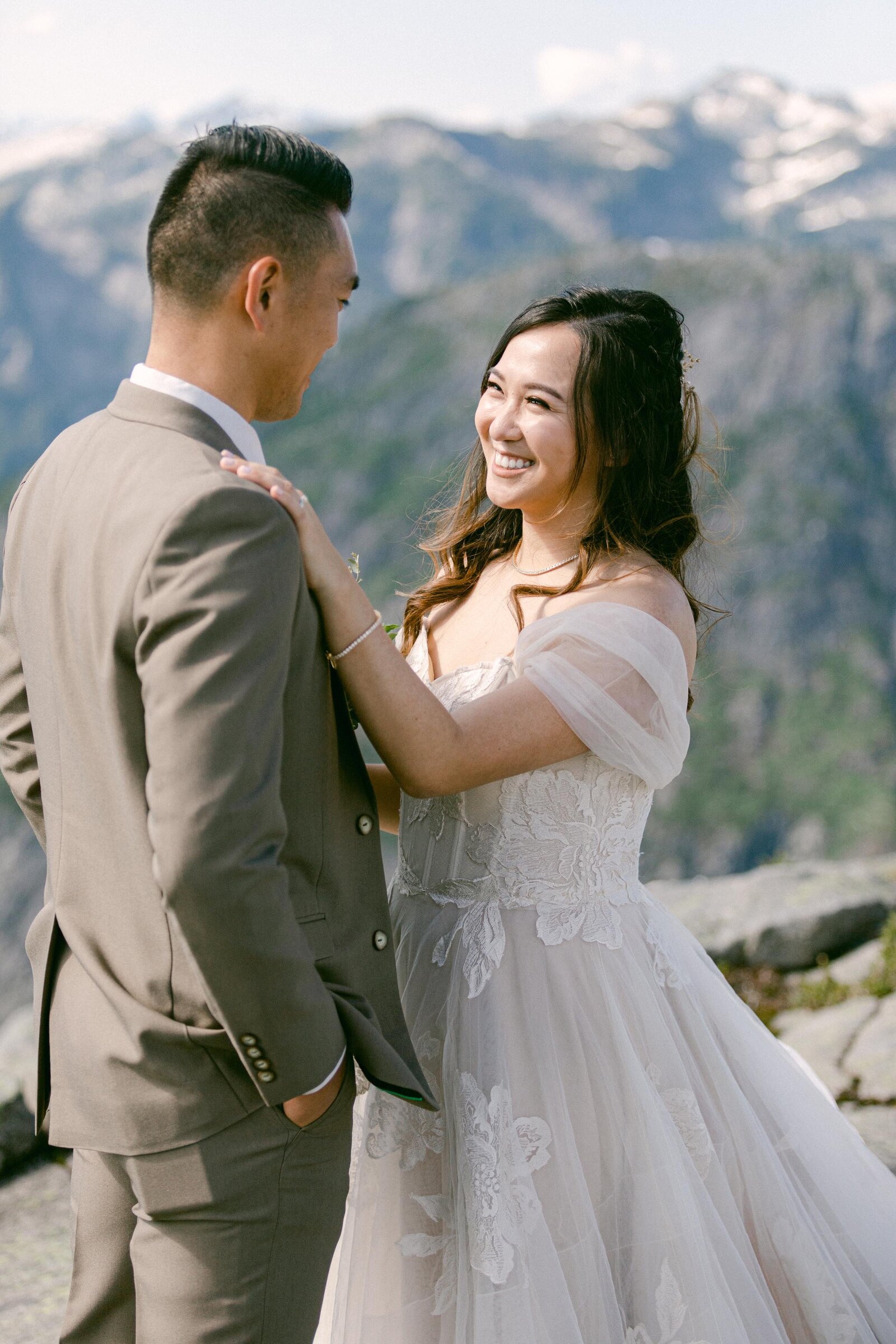 macy-yap-photography-fraser-mountain-elopement-bc-8