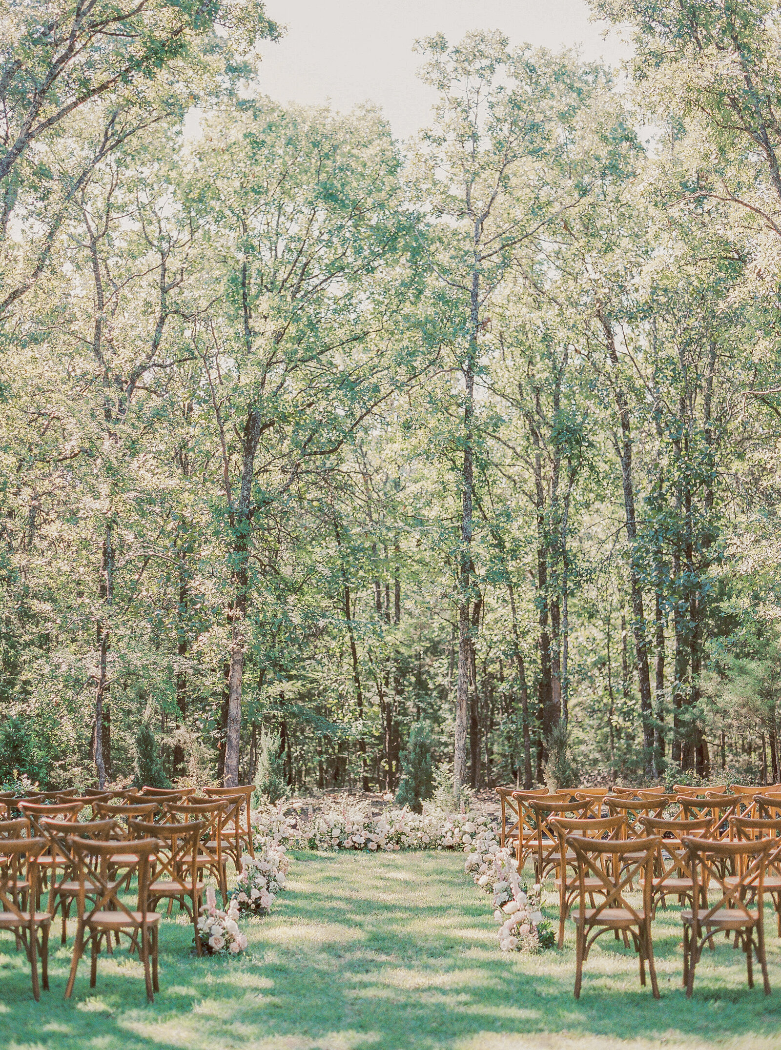 White Sparrow Barn_Lindsay and Scott_Madeline Trent Photography-0003