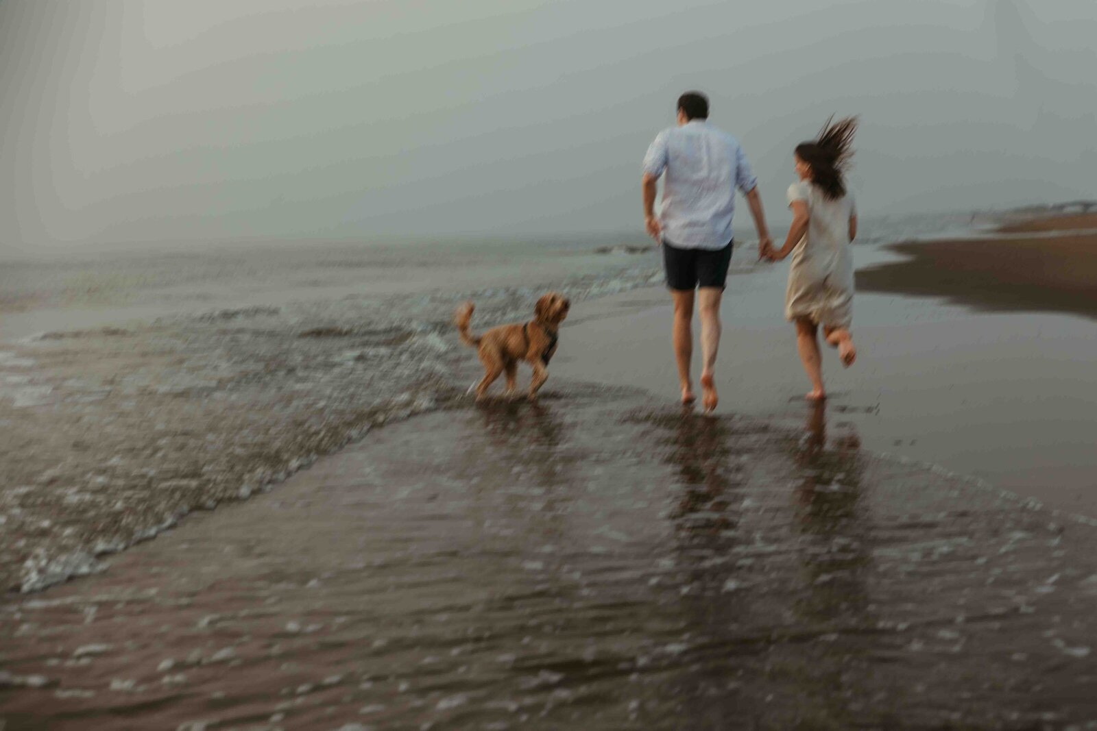 Get-framed-photographpy-couples-loveshoot-preweddingshoot-goldenhour-coupleshoot-6