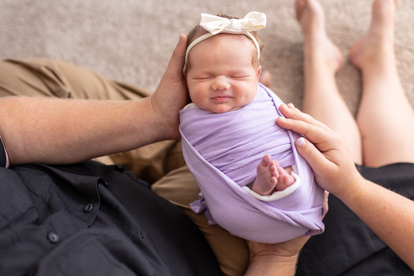 In-home_newborn_lifestyle_photography_session_Lawrenceburg_KY_photographer_baby_girl-5