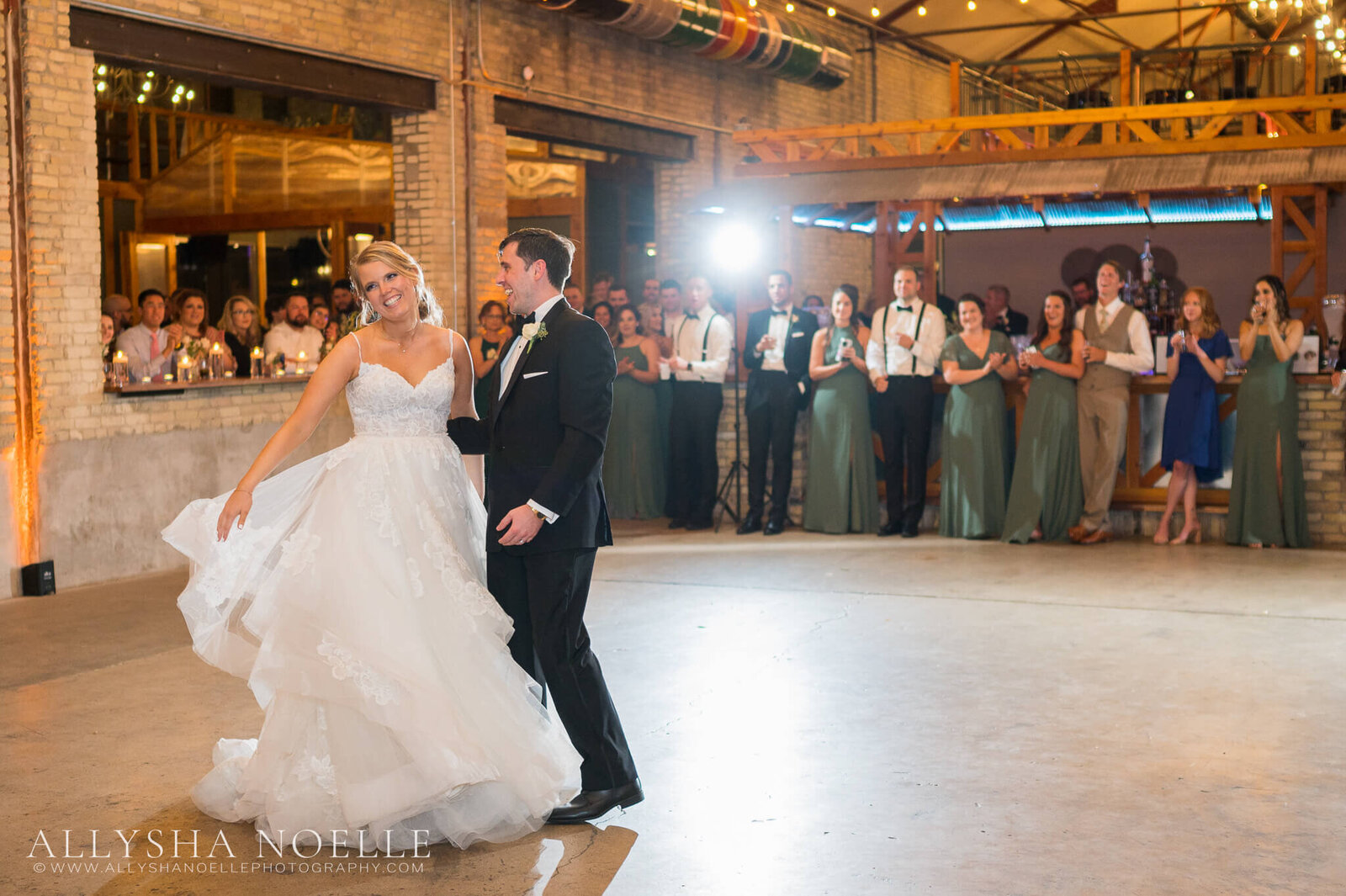 Wedding-at-The-Factory-on-Barclay-in-Milwaukee-1072