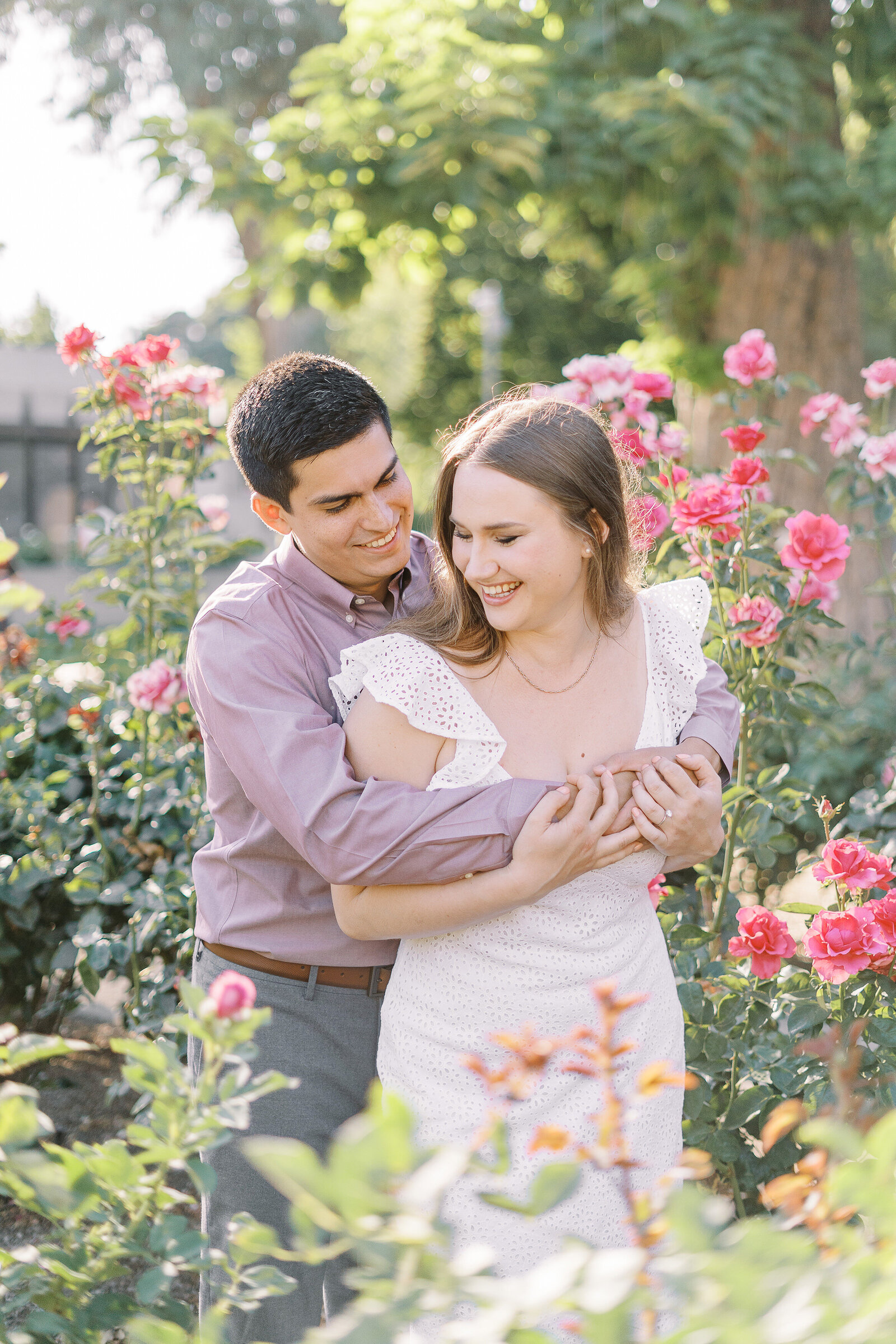 downtown-sacramento-capitol-rose-garde-engagement-photos-001
