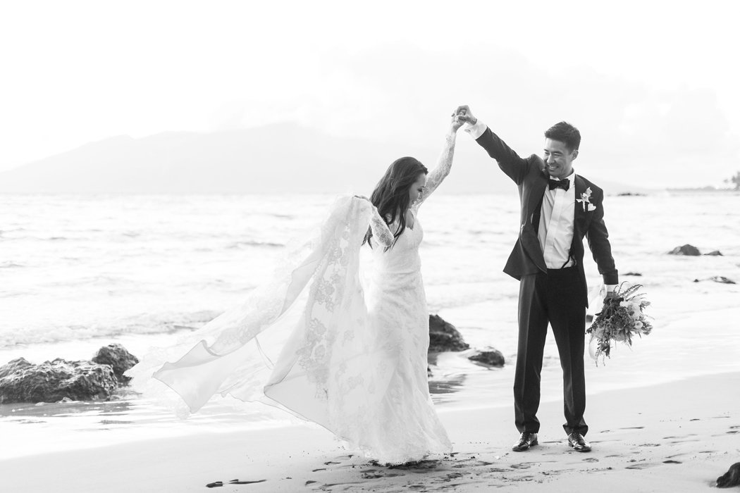 W0461_Haiku-Mill-wedding_Maui-Photographer_CaitlinCatheyPhoto_0210-b&w