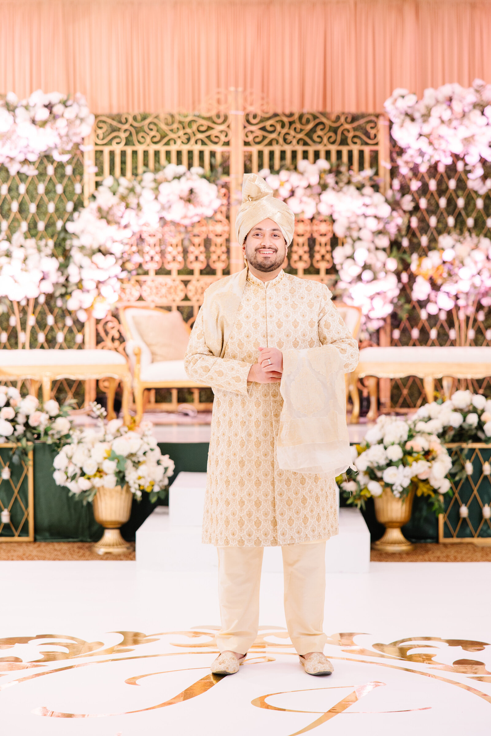 Dallas-desi-wedding-groom-solo