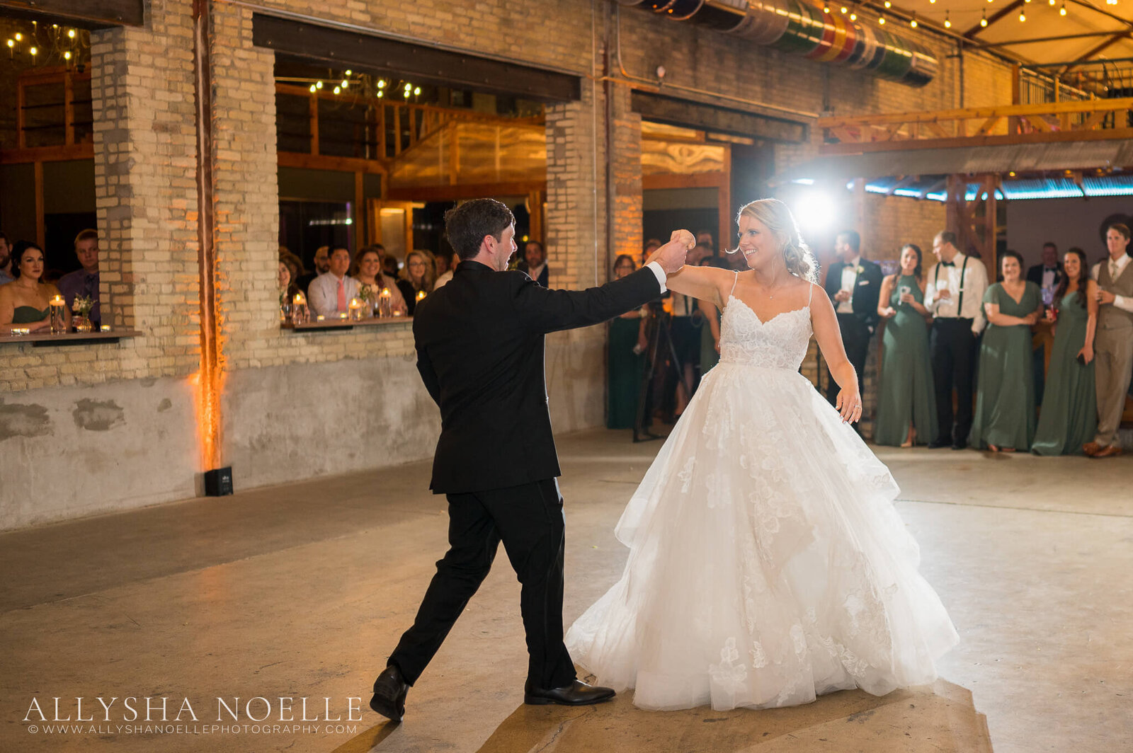 Wedding-at-The-Factory-on-Barclay-in-Milwaukee-1047