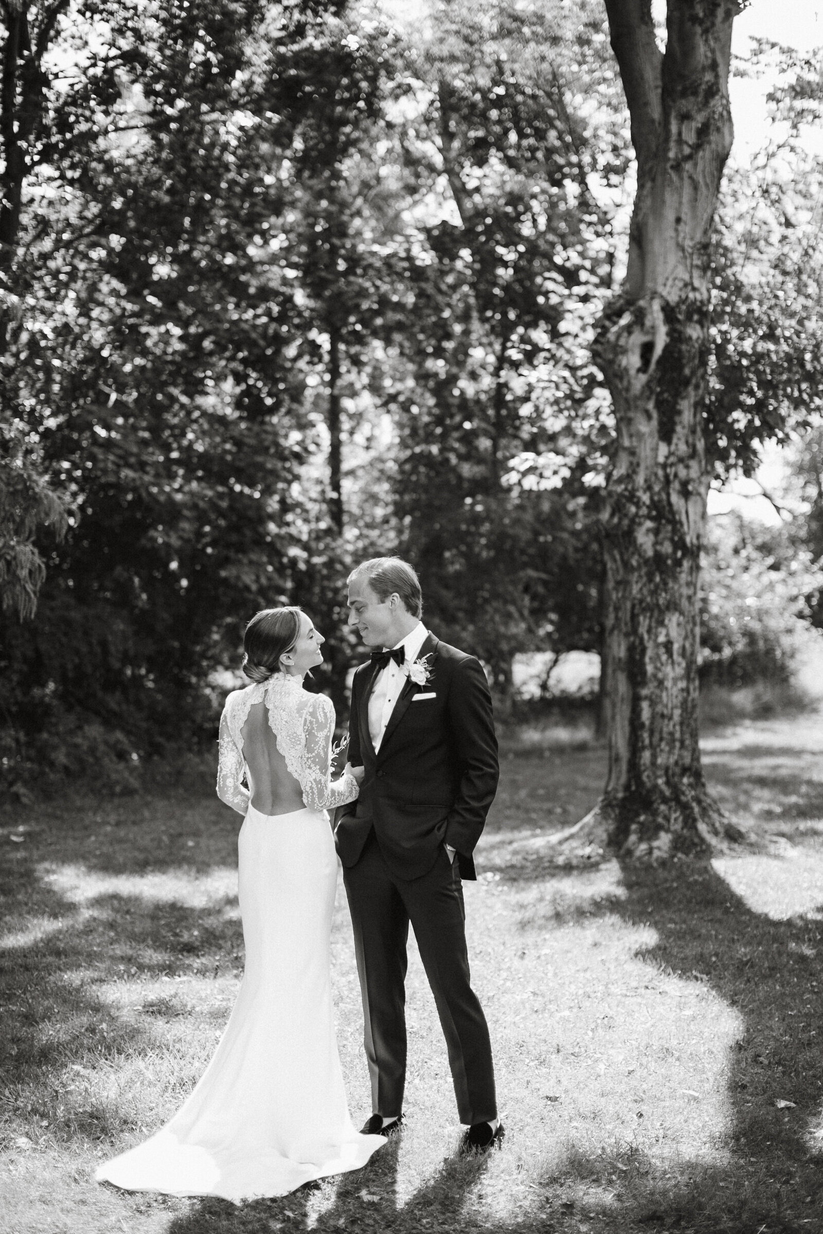 black and white portrait of bride and groom at Radnor Hunt wedding in Chest County, Pennsylvania. 