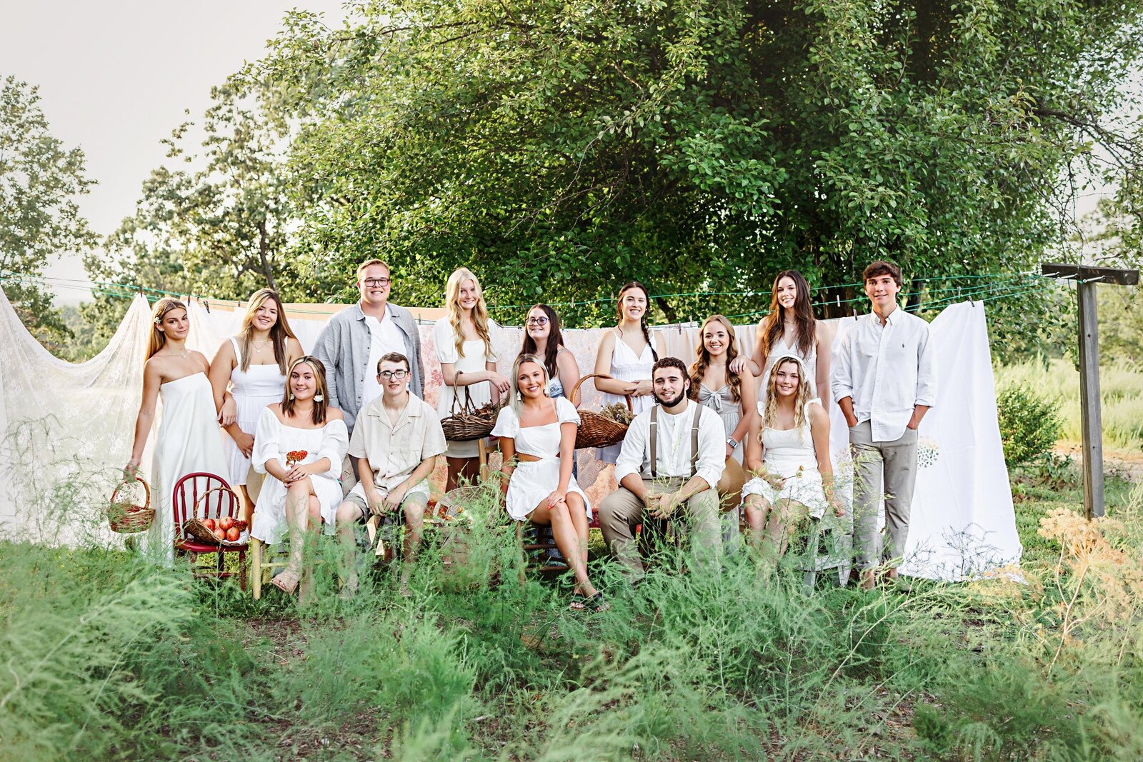 senior-group-guys-girls-insiders-summer-central-va-senior-photographer-group