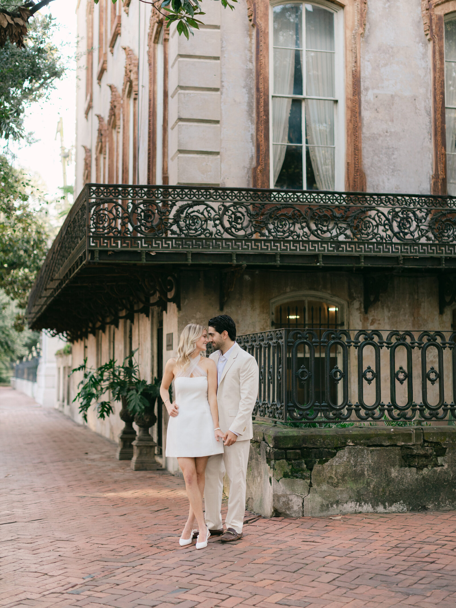 296-torianna-brooke-portraiture-historic-downtown-savannah-engagement-mac-corey