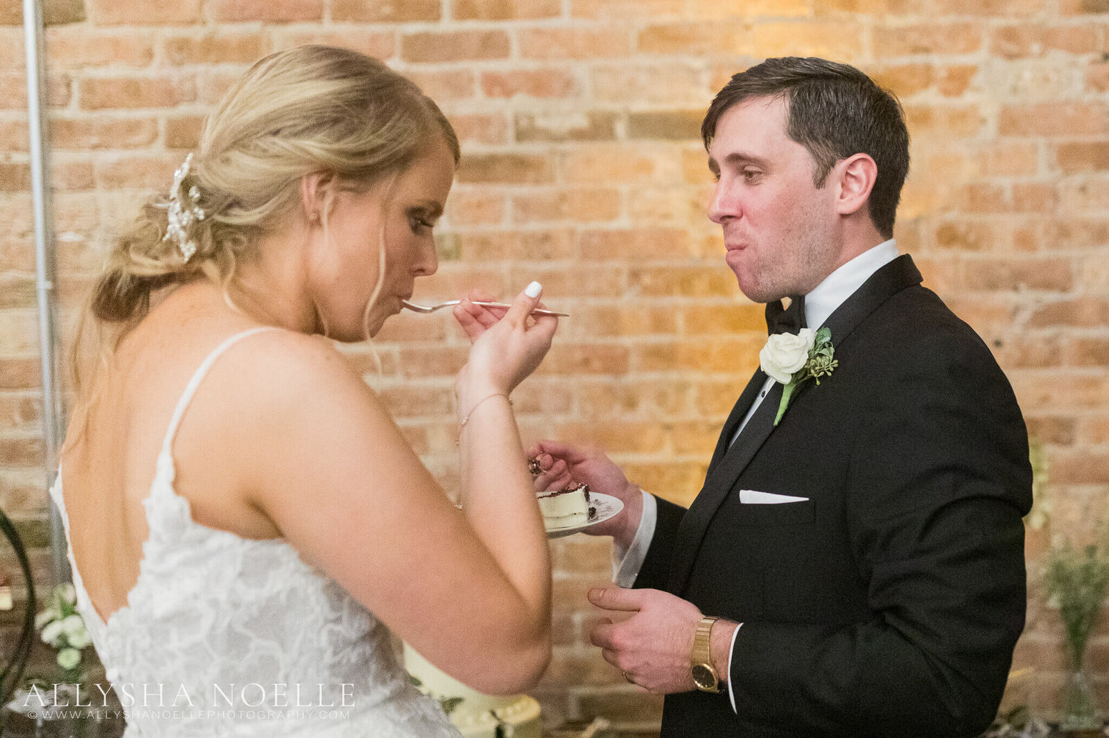 Wedding-at-The-Factory-on-Barclay-in-Milwaukee-0998