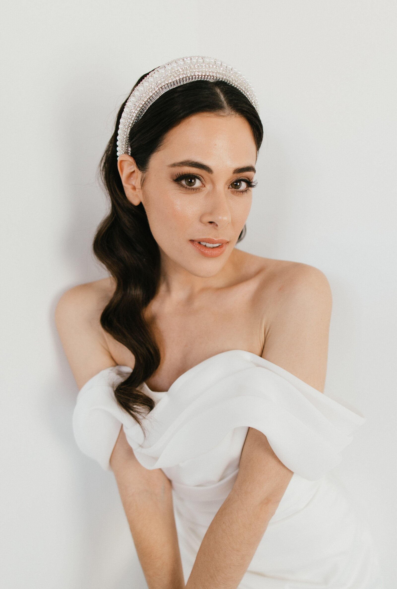BRIDES-BY-DEMI-MODERN-SMOKY-LINER-BRIDAL-LOOK-4 - CROPPED