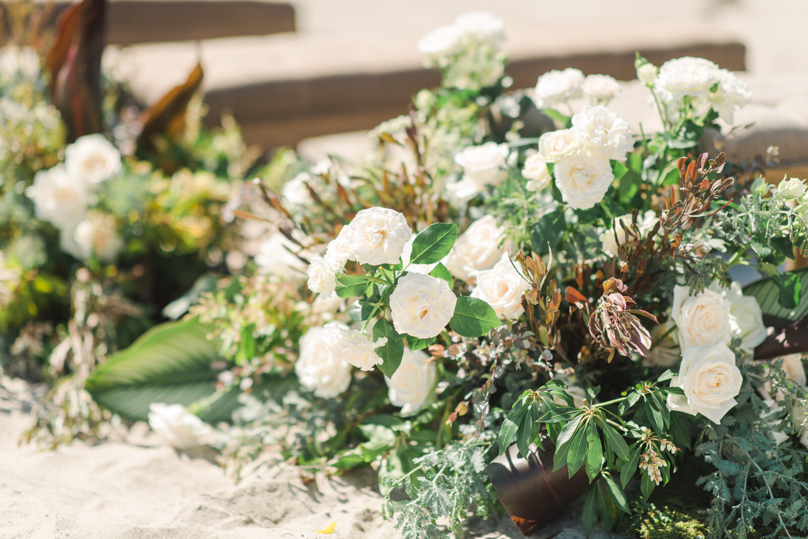 Precious-and-blooming-floral-design-kellye-clifford-Destination I do -Editorial-6