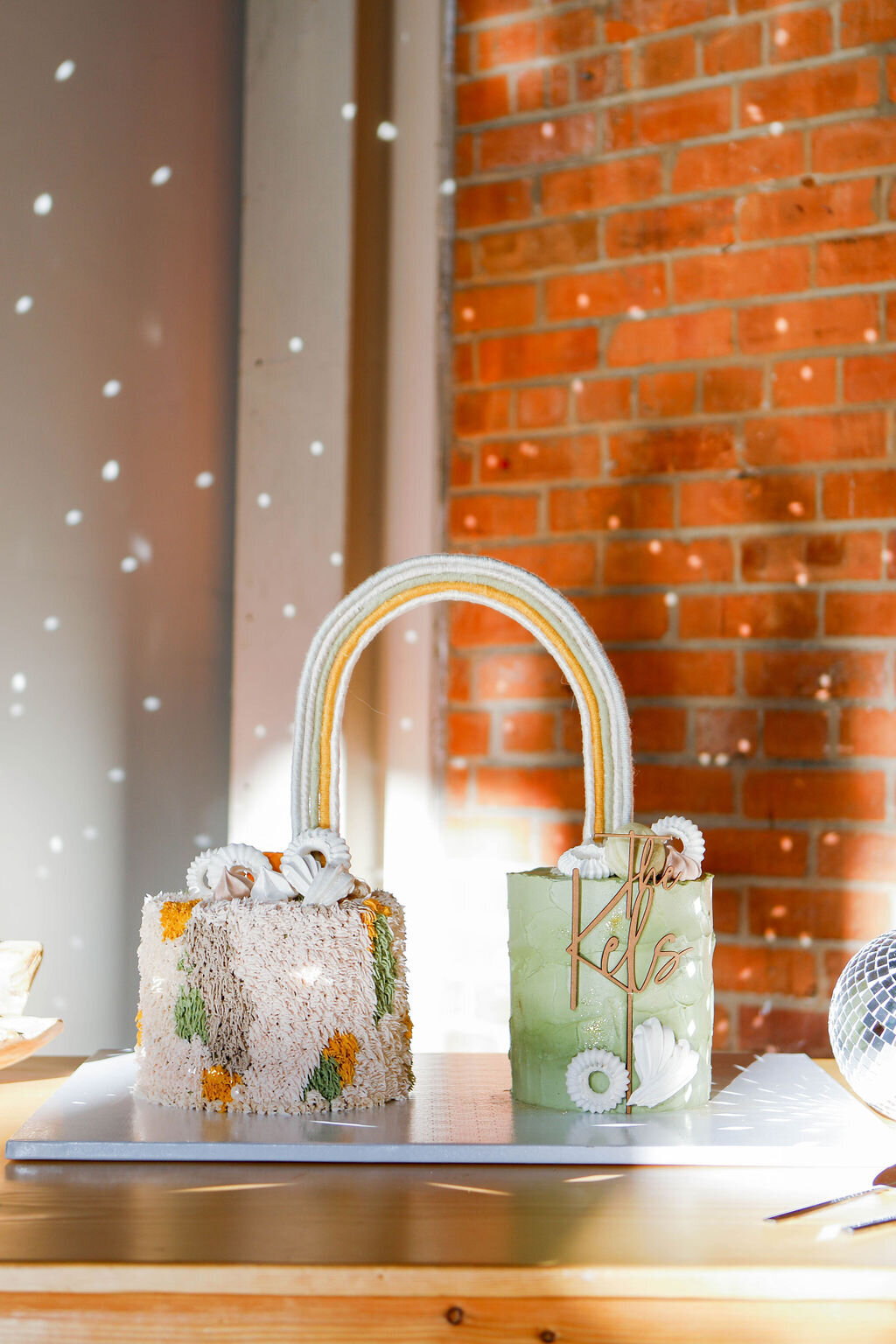 wedding-cake-brick-wedding-san-diego-sarah-block-photography