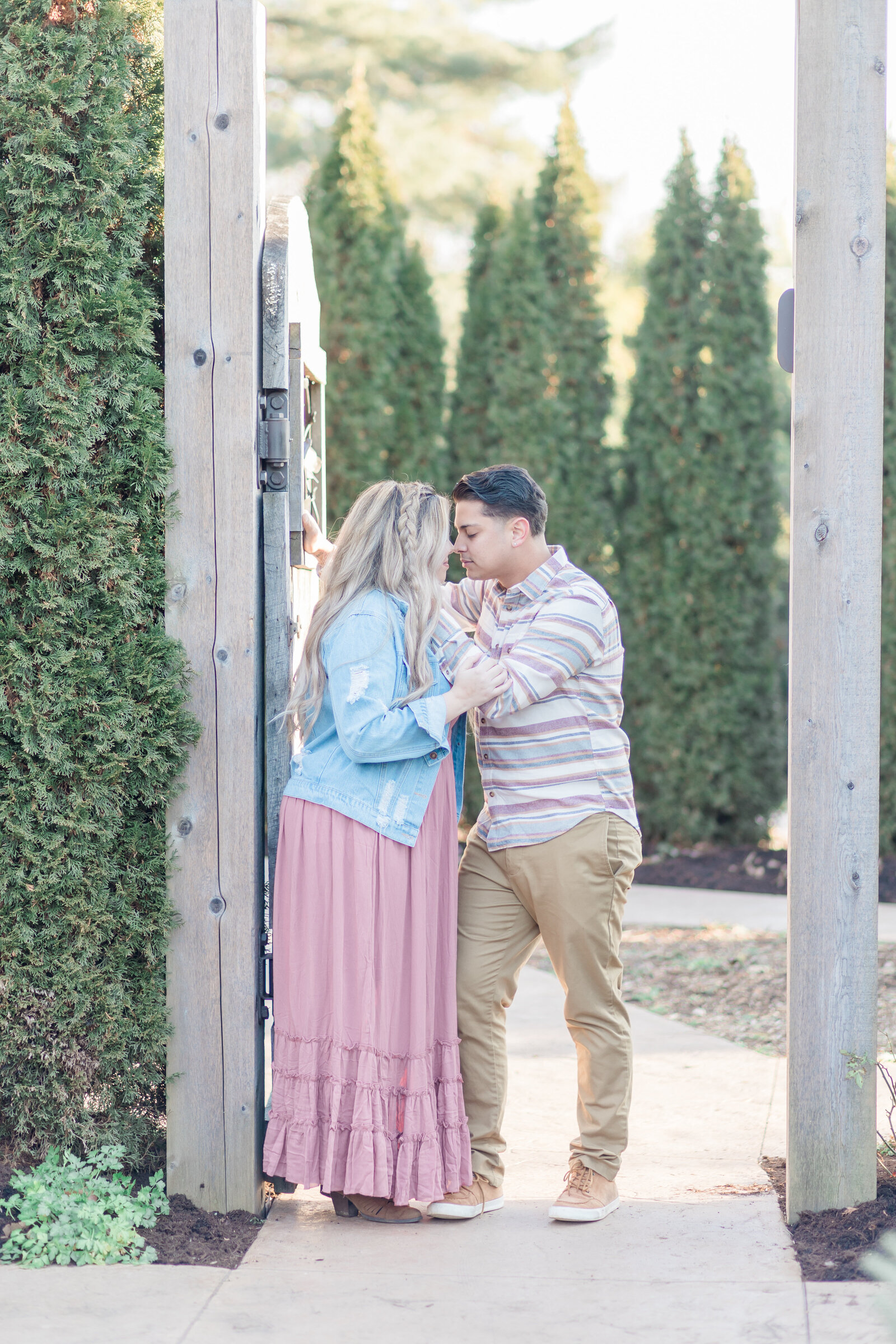 Knoxville-Botanical-Gardens-Knoxville-Engagement-Photo-Willow-And-Rove-23